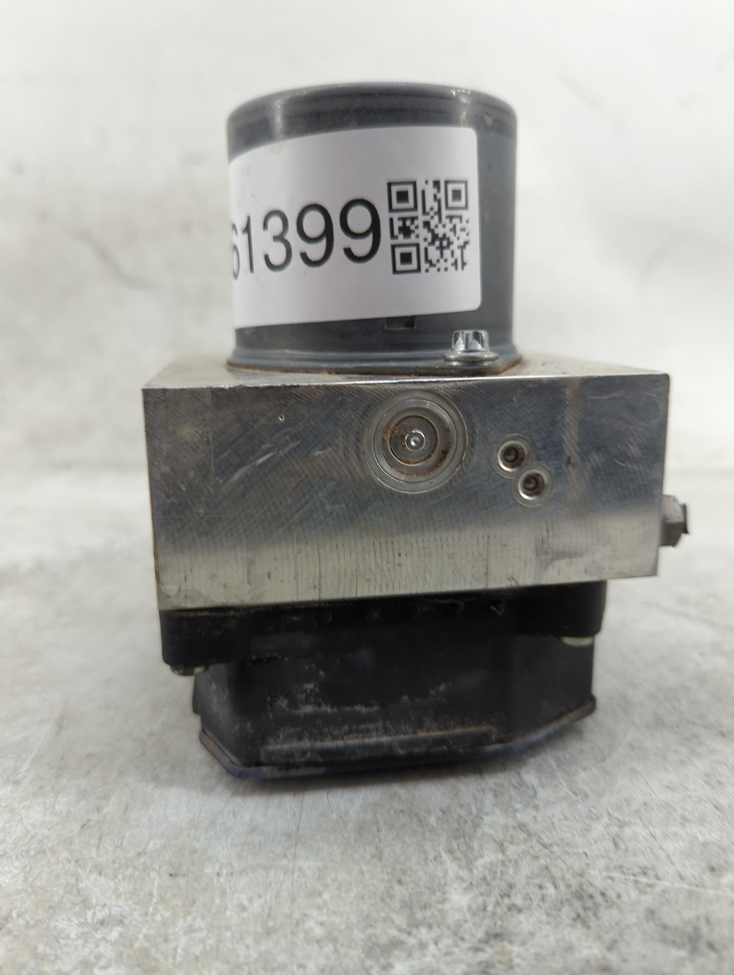 2015-2018 Volkswagen Tiguan ABS Pump Control Module Replacement P/N:5N0 614 109 CH Fits Fits 2015 2016 2017 2018 OEM Used Au