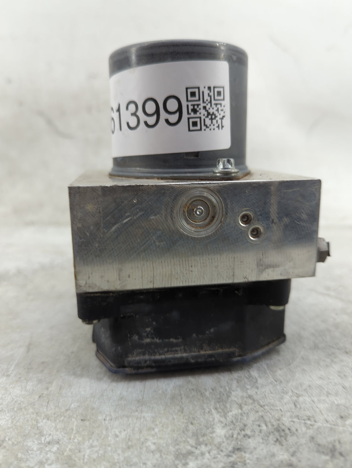 2015-2018 Volkswagen Tiguan ABS Pump Control Module Replacement P/N:5N0 614 109 CH Fits Fits 2015 2016 2017 2018 OEM Used Au