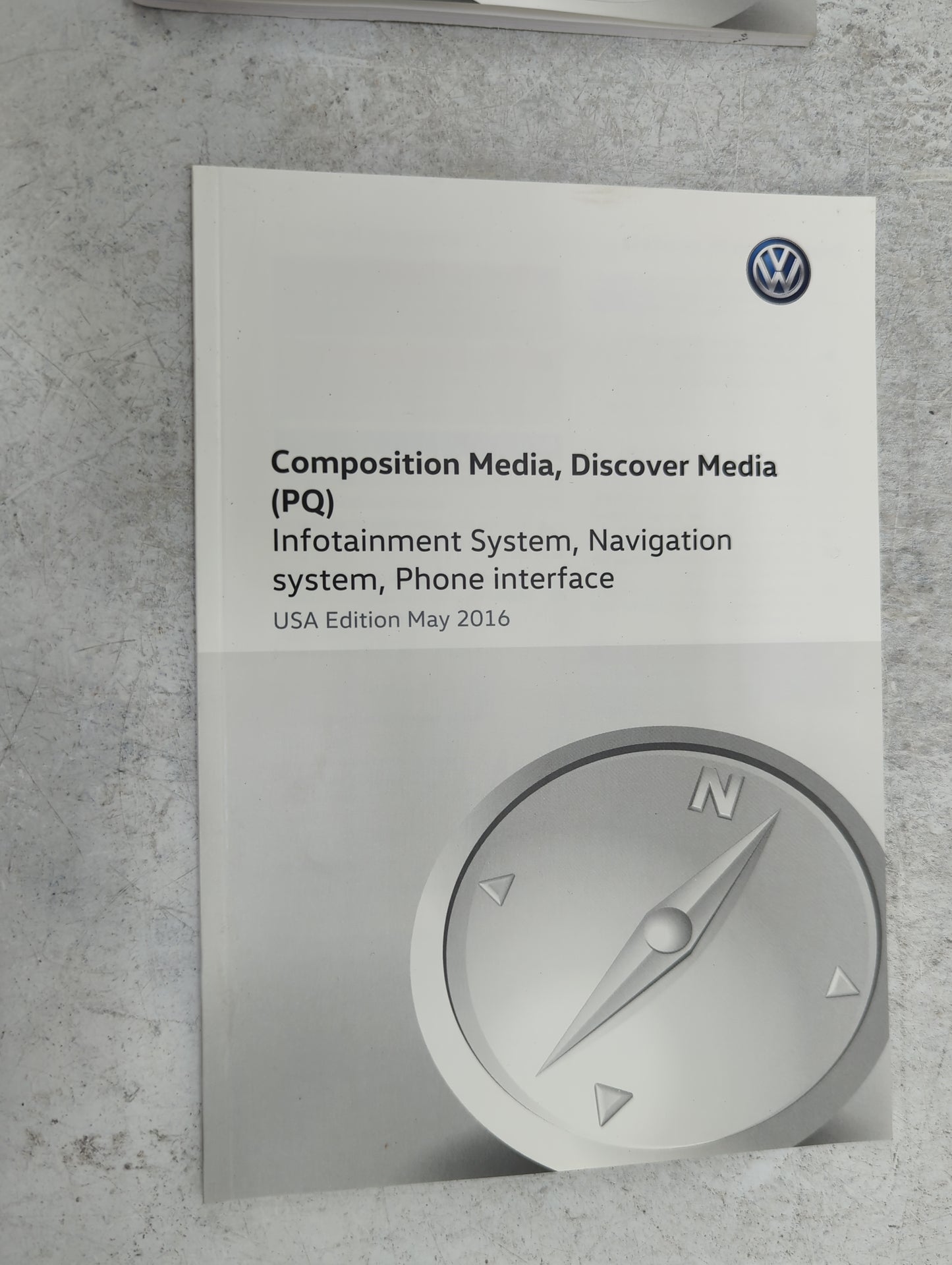 2017 Volkswagen Tiguan Owners Manual Book Guide P/N:5N0012723BC OEM Used Auto Parts - Oemusedautoparts1.com