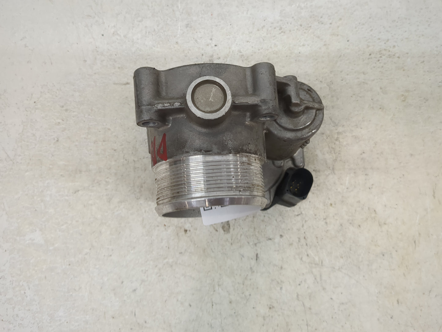 2009-2018 Volkswagen Tiguan Throttle Body P/N:06F133062T A2C82494100 Fits OEM Used Auto Parts - Oemusedautoparts1.com