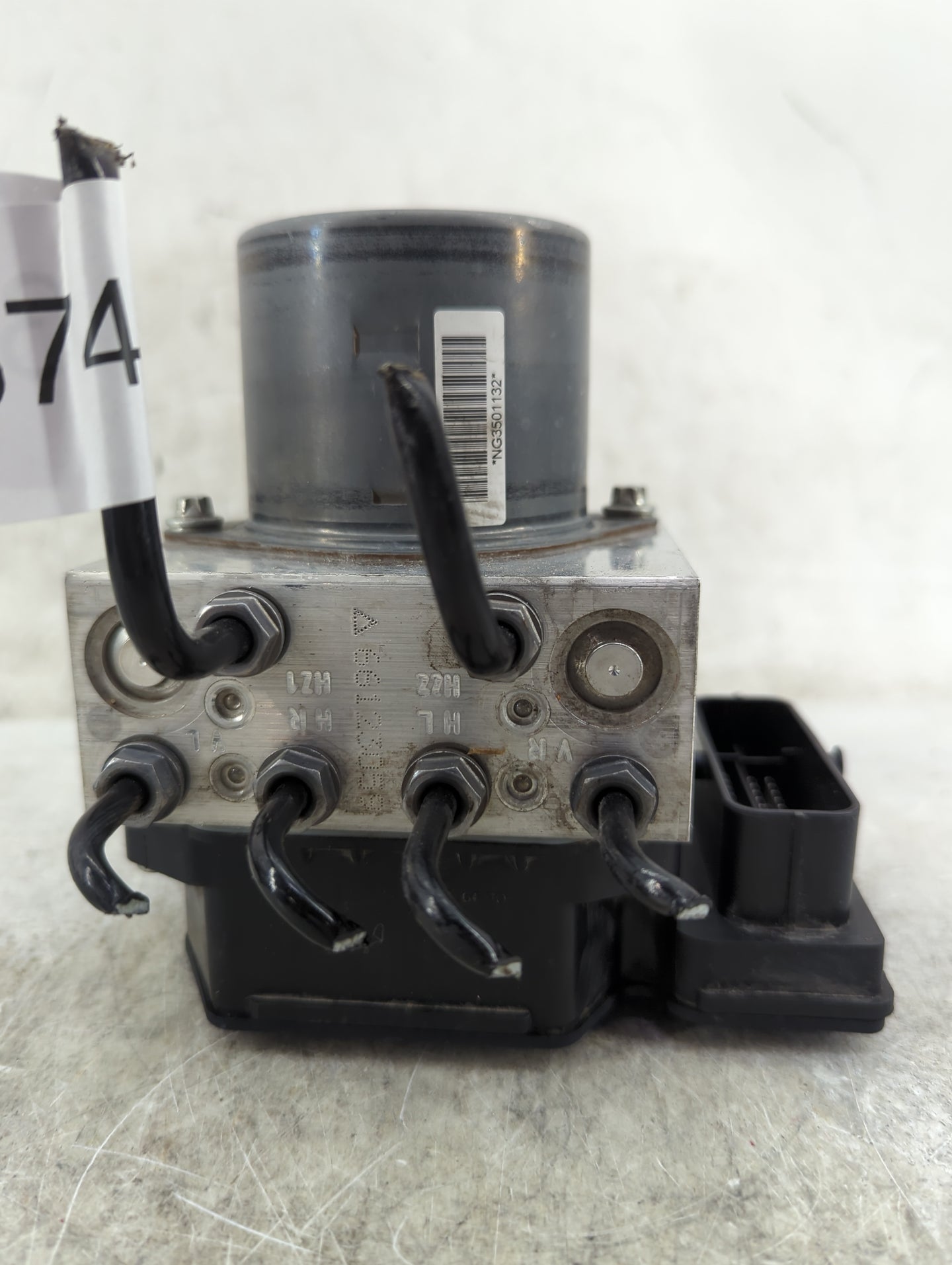 2015-2018 Volkswagen Tiguan ABS Pump Control Module Replacement P/N:5N0614109BN 10098107AA Fits Fits 2015 2016 2017 2018 OEM