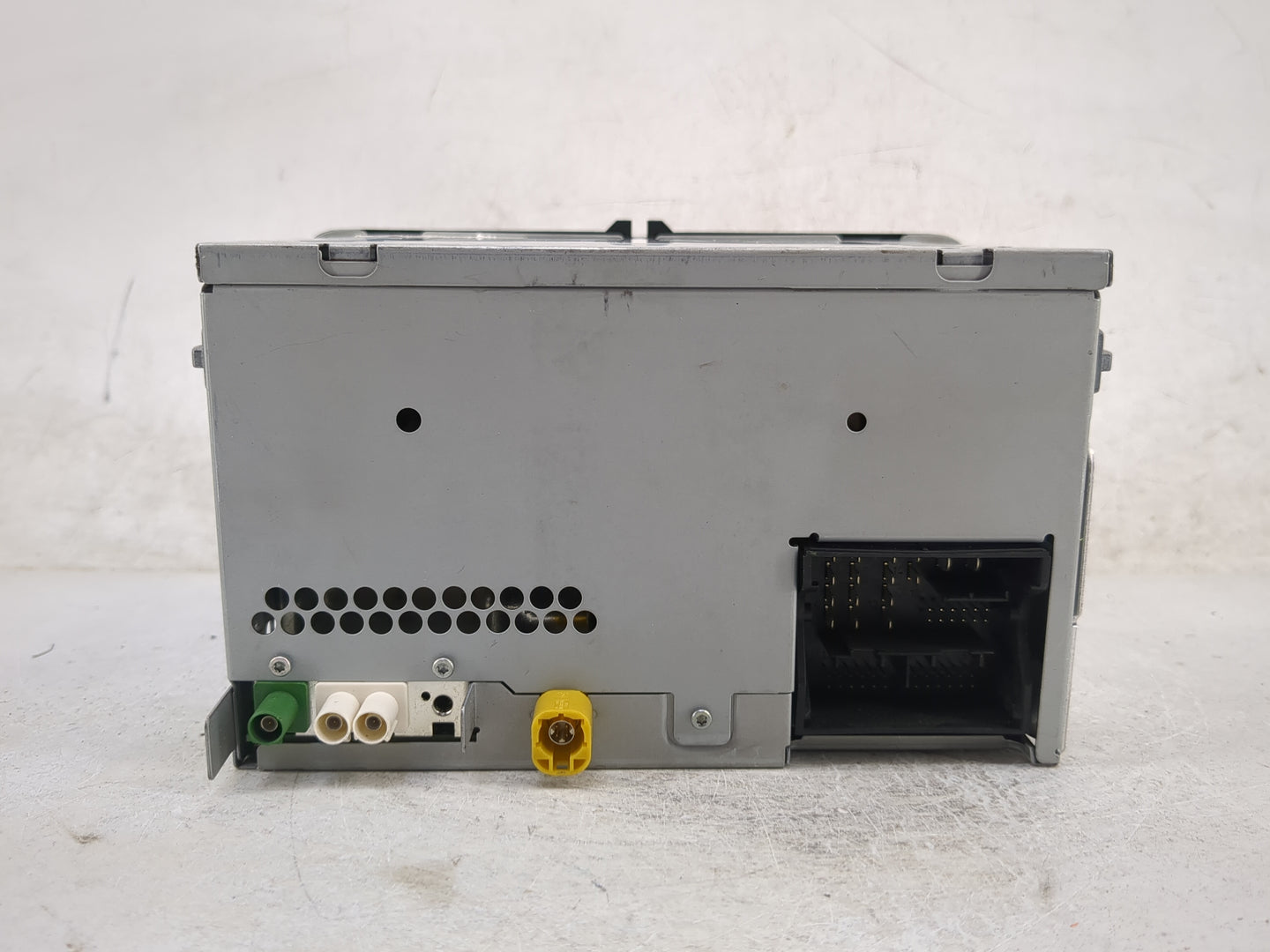 2017 Volkswagen Tiguan Radio AM FM Cd Player Receiver Replacement P/N:5C0035200B VWZAZ2S0422570 Fits Fits 2018 OEM Used Auto