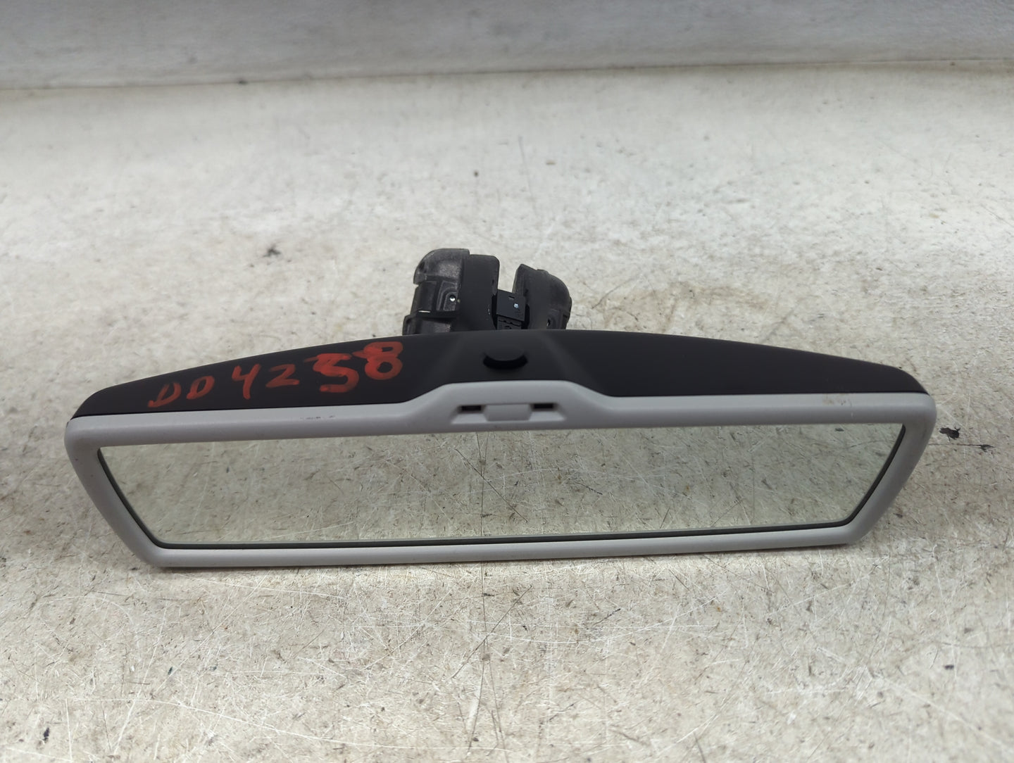 2017 Volkswagen Tiguan Interior Rear View Mirror Replacement OEM Fits OEM Used Auto Parts - Oemusedautoparts1.com
