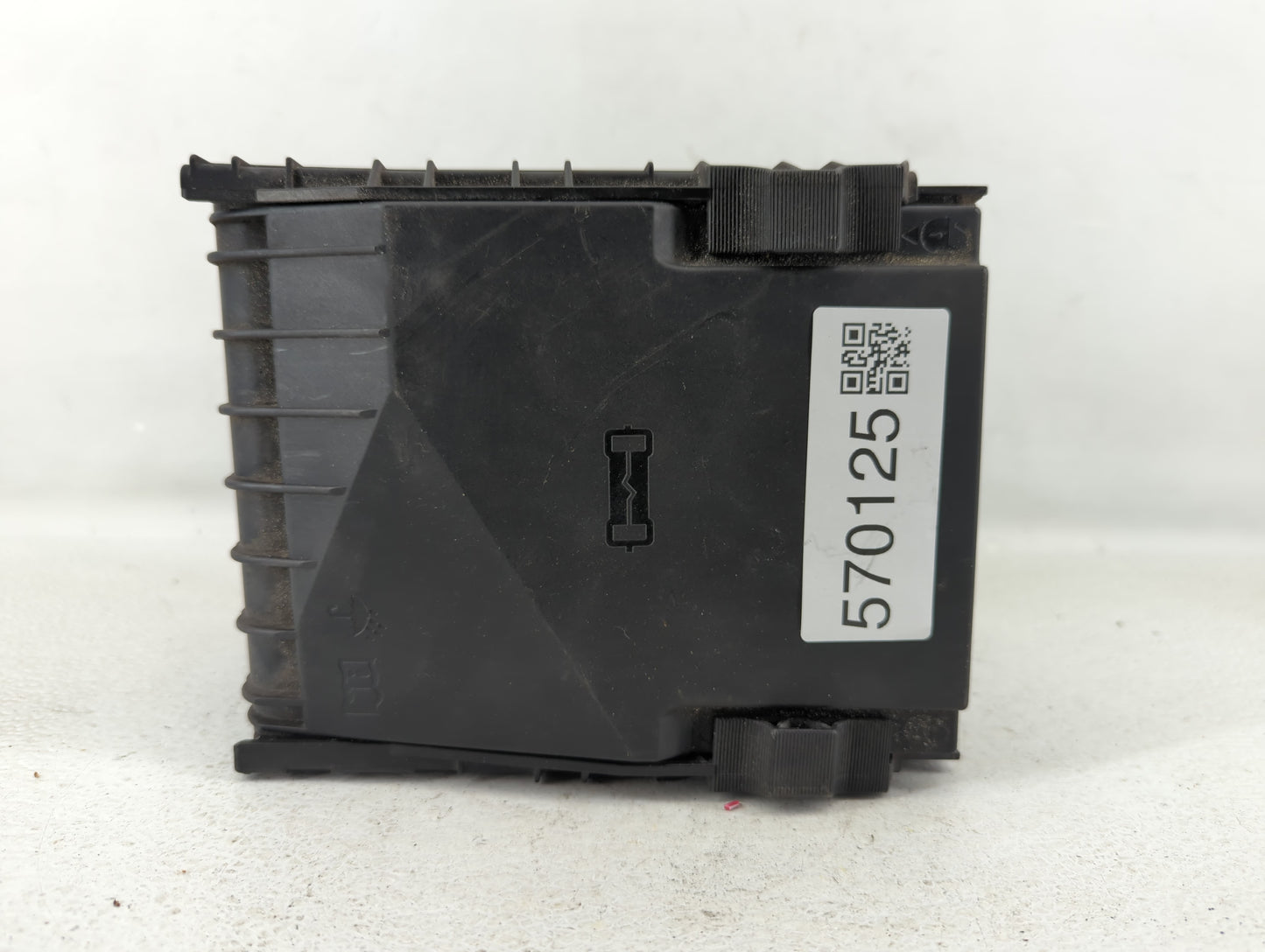 2012-2018 Volkswagen Tiguan Fusebox Fuse Box Panel Relay Module P/N:3C0 937 125 A 6359-5743 Fits OEM Used Auto Parts - Oemus