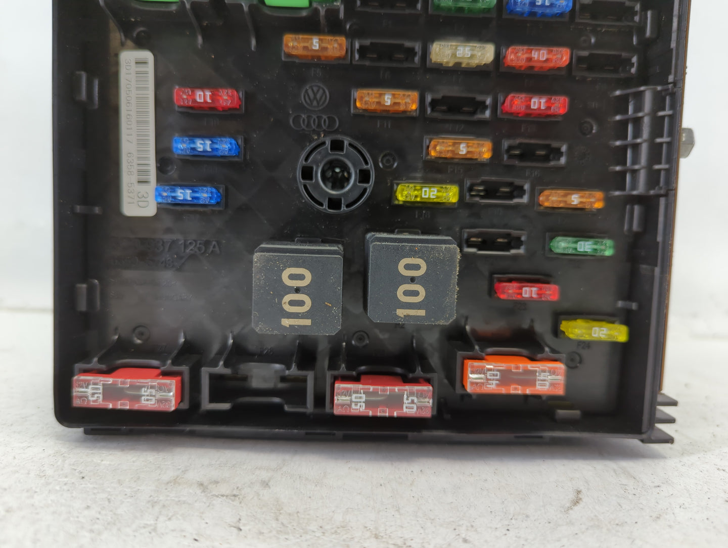 2012-2018 Volkswagen Tiguan Fusebox Fuse Box Panel Relay Module P/N:3C0 937 125 6358-1291 Fits OEM Used Auto Parts - Oemused