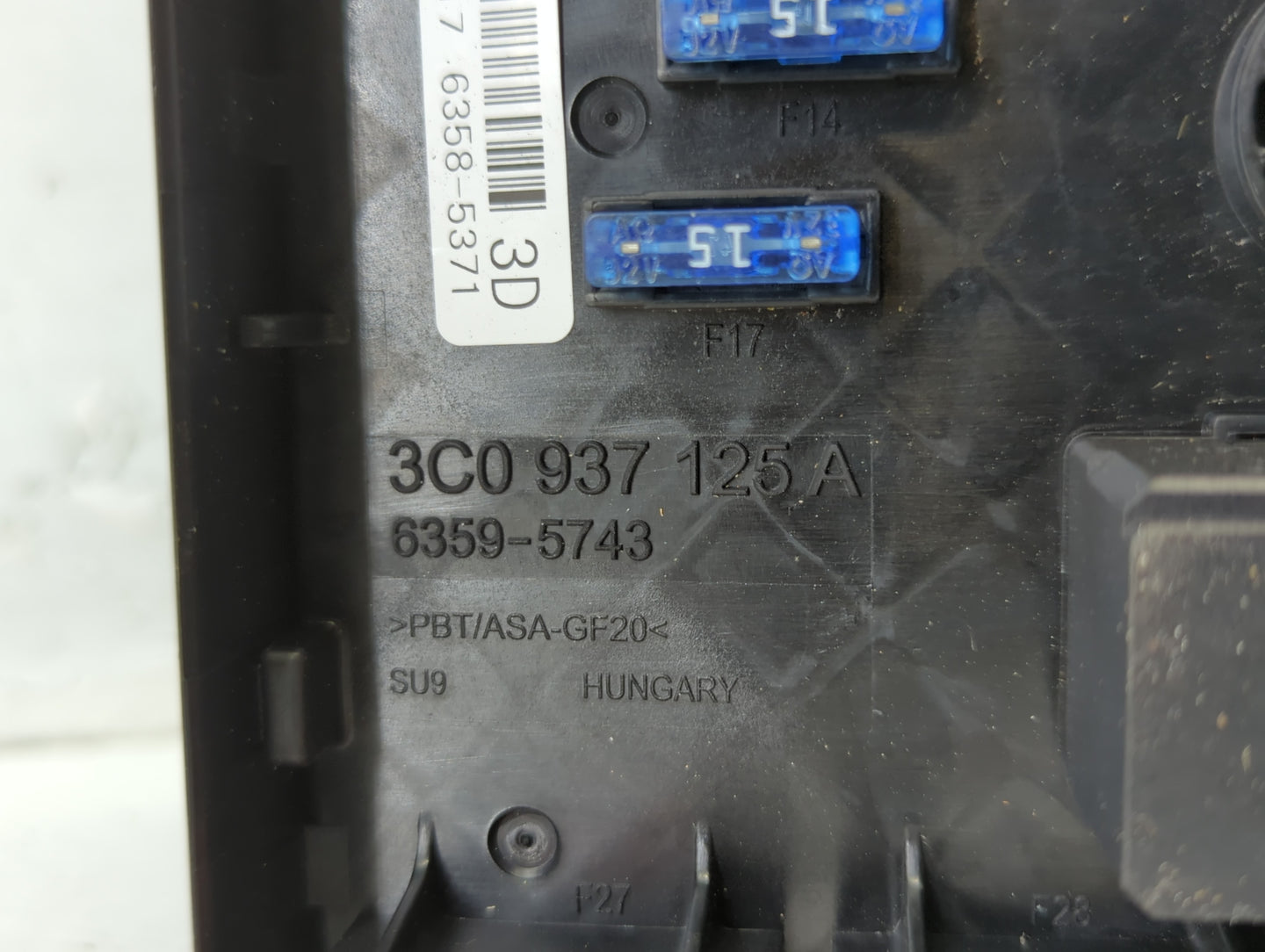 2012-2018 Volkswagen Tiguan Fusebox Fuse Box Panel Relay Module P/N:3C0 937 125 6358-1291 Fits OEM Used Auto Parts - Oemused