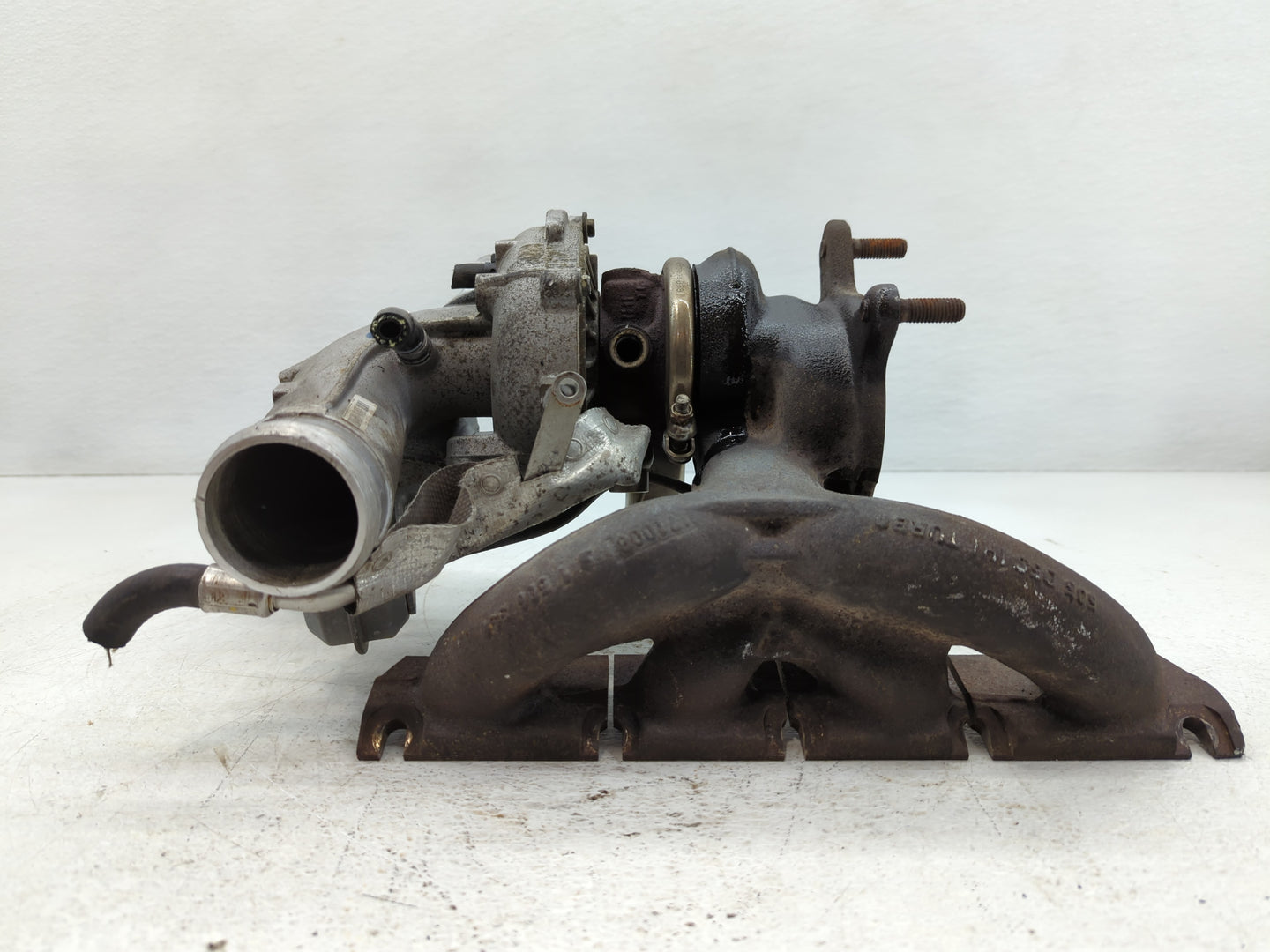 2009 Volkswagen Tiguan Turbocharger Exhaust Manifold With Turbo Charger - Oemusedautoparts1.com