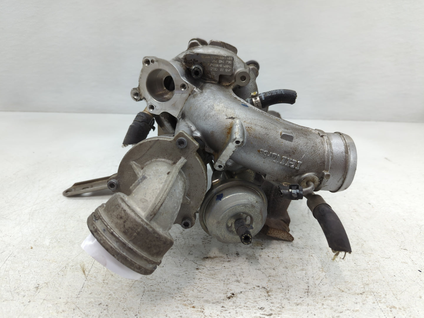 2009 Volkswagen Tiguan Turbocharger Exhaust Manifold With Turbo Charger - Oemusedautoparts1.com