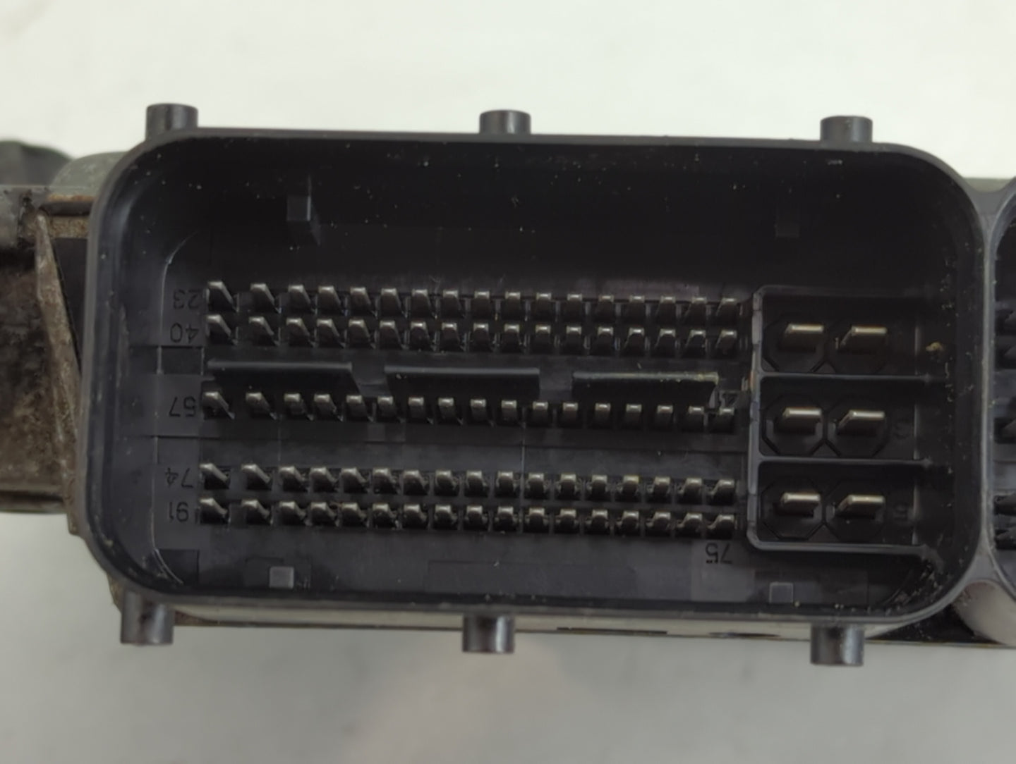 2017 Volkswagen Passat Passat PCM Engine Control Computer ECU ECM PCU OEM P/N:06K 907 425 C Fits OEM Used Auto Parts - Oemus