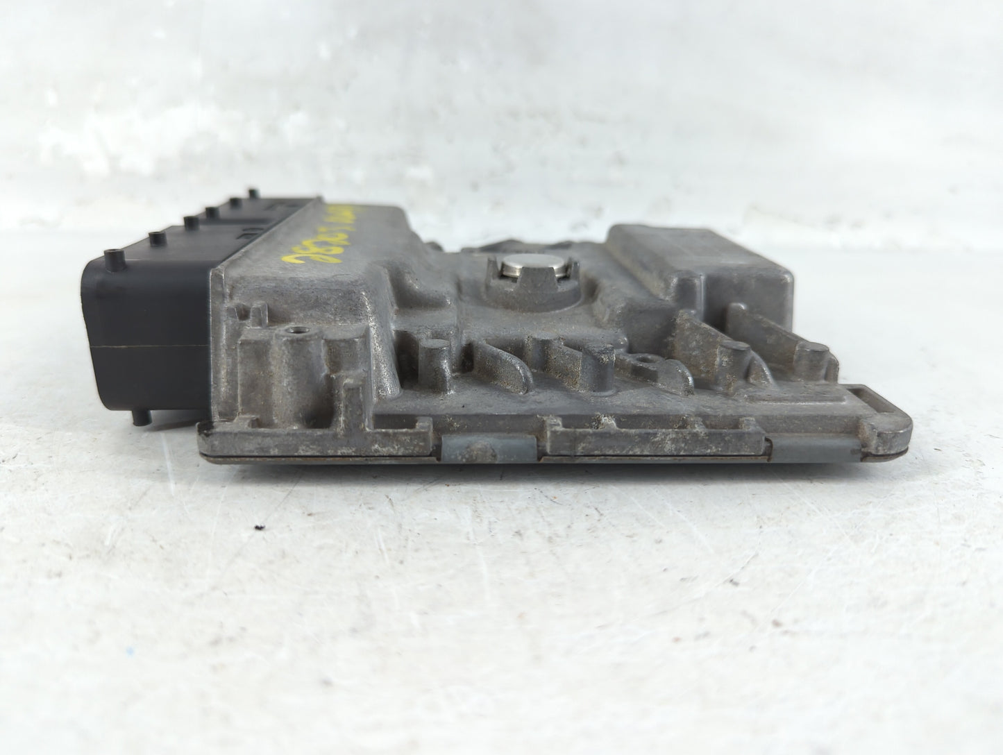 2017 Volkswagen Passat Passat PCM Engine Control Computer ECU ECM PCU OEM P/N:06K 907 425 C Fits OEM Used Auto Parts - Oemus