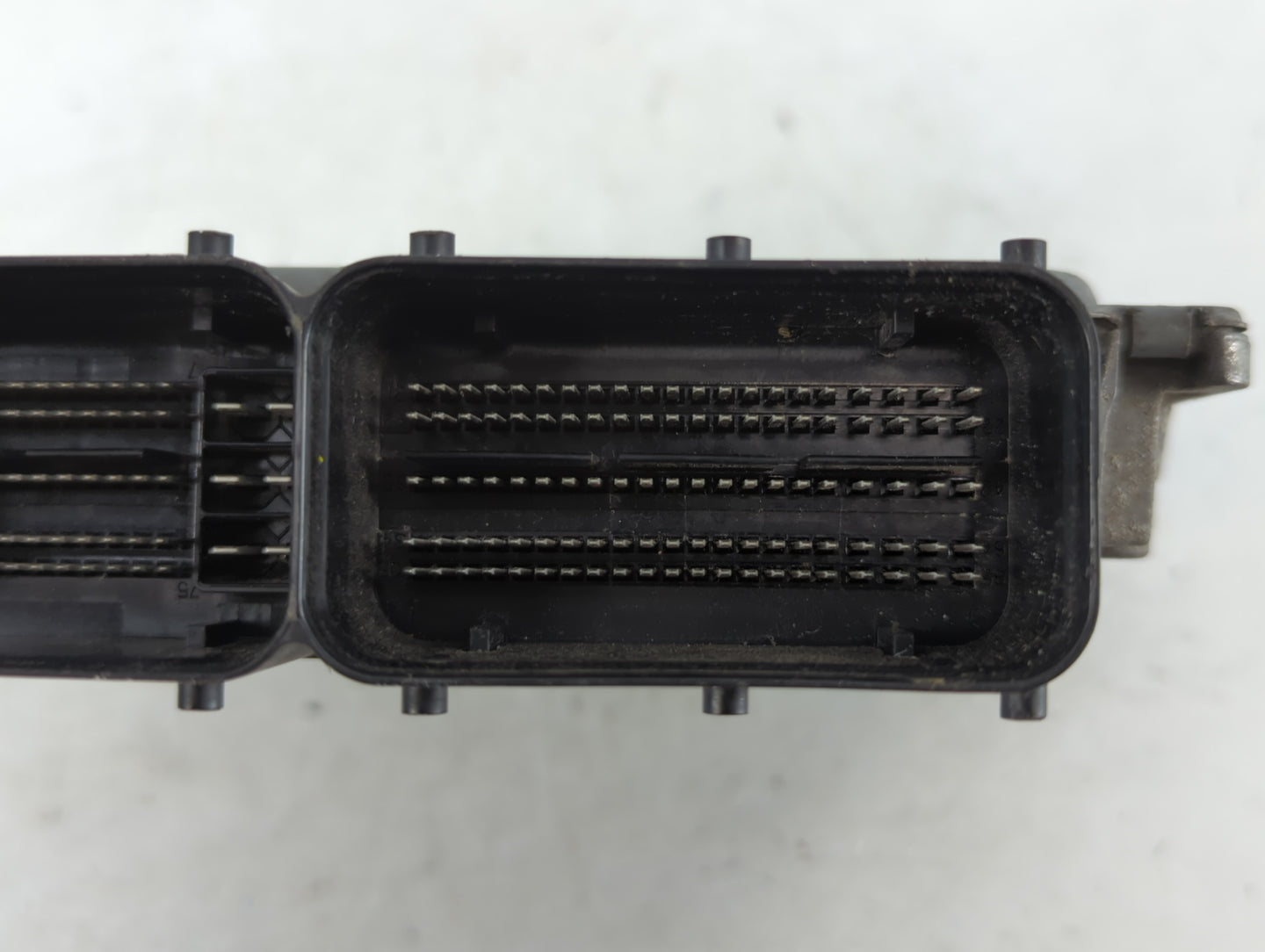 2017 Volkswagen Passat Passat PCM Engine Control Computer ECU ECM PCU OEM P/N:06K 907 425 C Fits OEM Used Auto Parts - Oemus