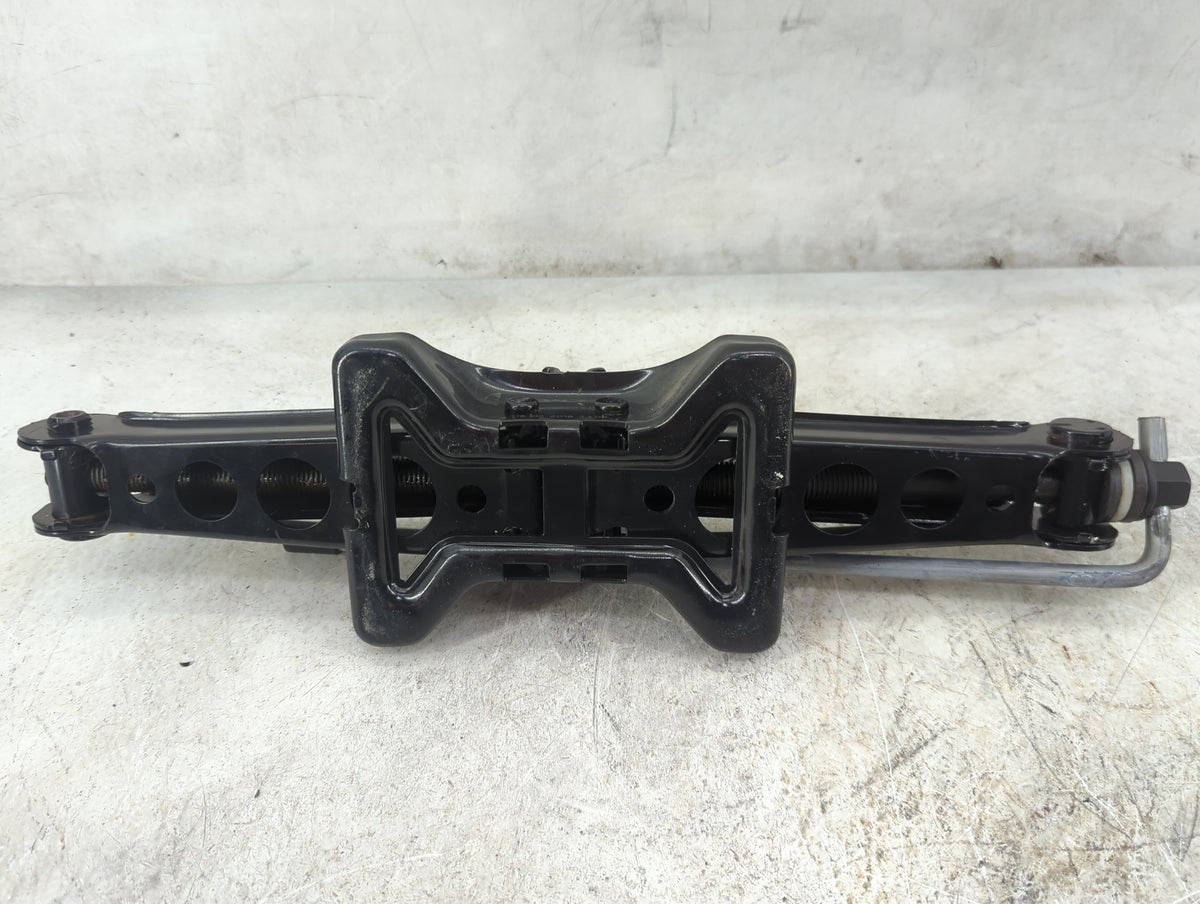 2017 Volvo S60 Spare Scissor Car Jack Black - Oemusedautoparts1.com