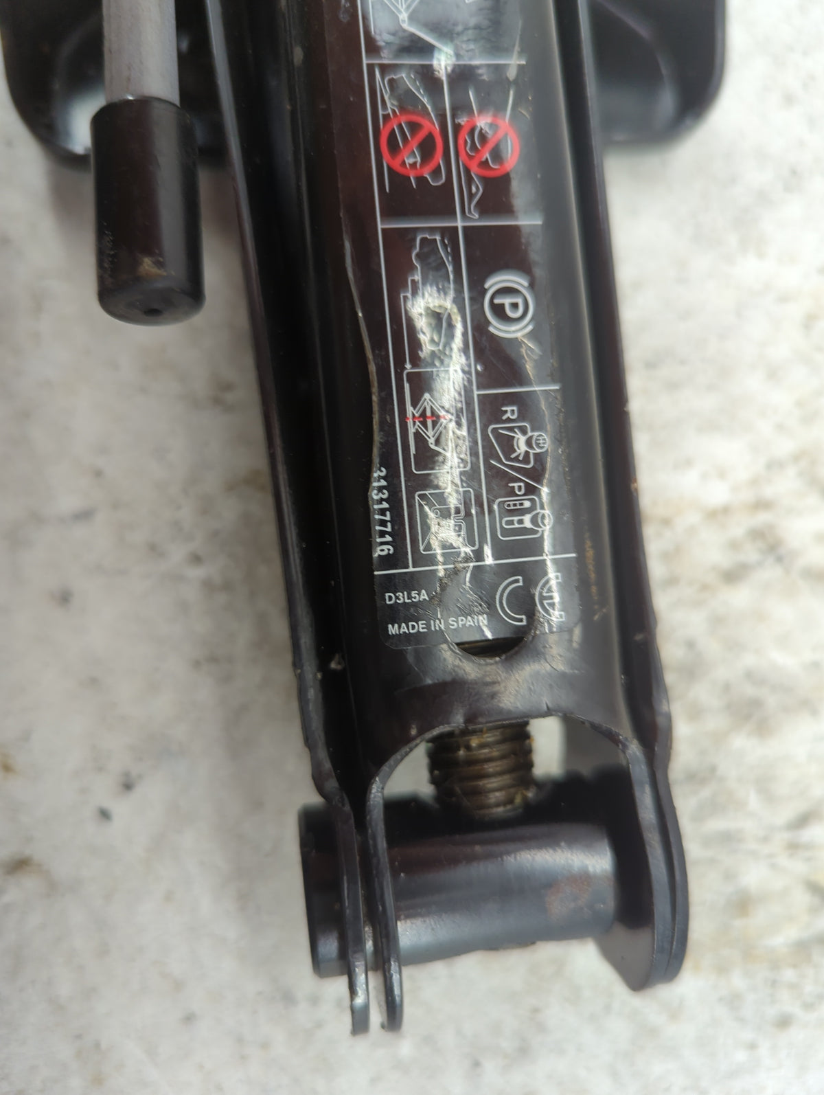 2017 Volvo S60 Spare Scissor Car Jack Black - Oemusedautoparts1.com