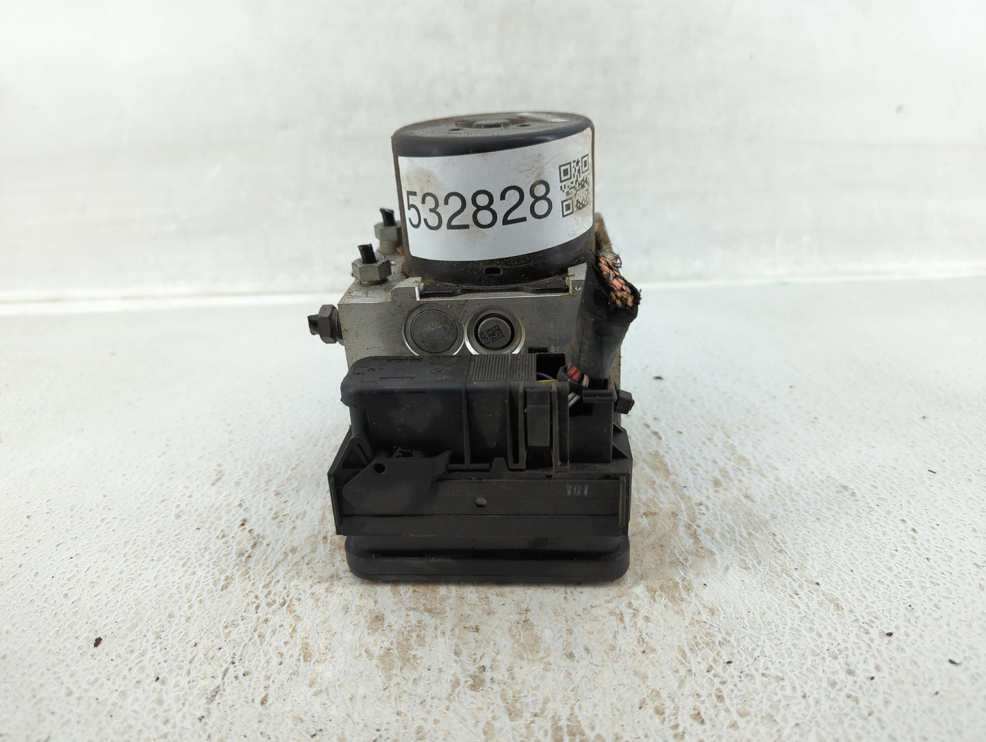 2015-2018 Volvo S60 ABS Pump Control Module Replacement P/N:P31423348 P31400544 Fits Fits 2015 2016 2017 2018 OEM Used Auto 