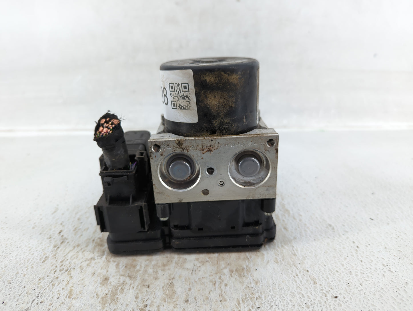 2015-2018 Volvo S60 ABS Pump Control Module Replacement P/N:P31423348 P31400544 Fits Fits 2015 2016 2017 2018 OEM Used Auto 