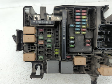 2014-2018 Volvo S60 Fusebox Fuse Box Panel Relay Module P/N:1712150935 Fits Fits 2012 2014 2015 2016 2017 2018 OEM Used Auto Parts