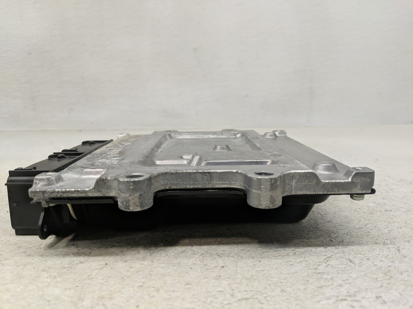 2017-2020 Volvo S90 PCM Engine Control Computer ECU ECM PCU OEM P/N:31459913 Fits Fits 2017 2018 2019 2020 2021 OEM Used Aut