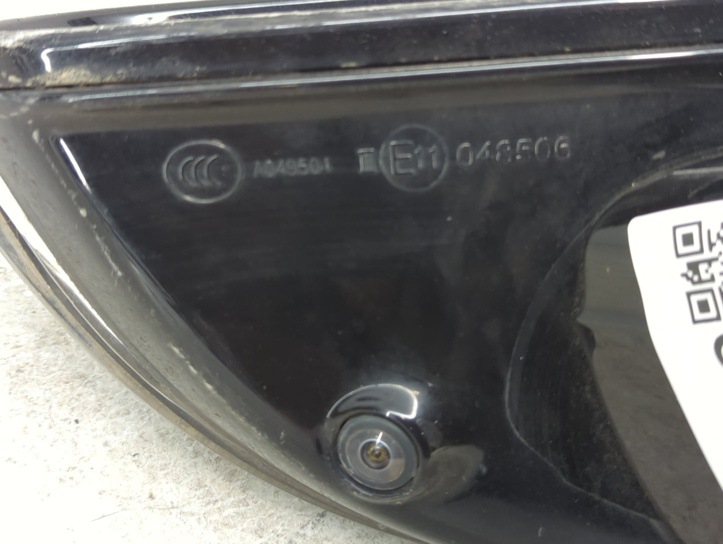 2017-2020 Volvo S90 Driver Side View Mirror - Left Door Mirror OEM Used - Oemusedautoparts1.com