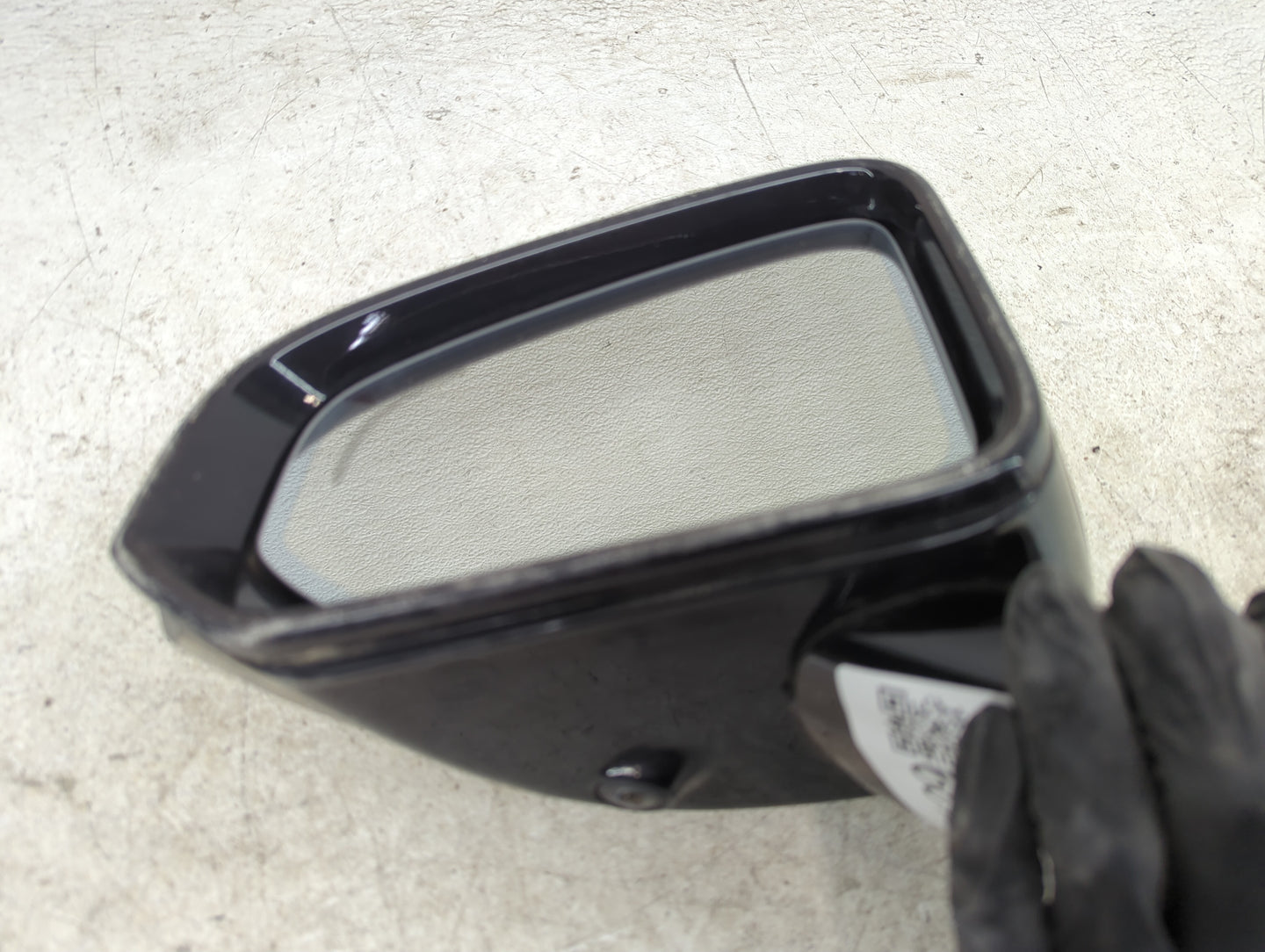 2017-2020 Volvo S90 Driver Side View Mirror - Left Door Mirror OEM Used - Oemusedautoparts1.com