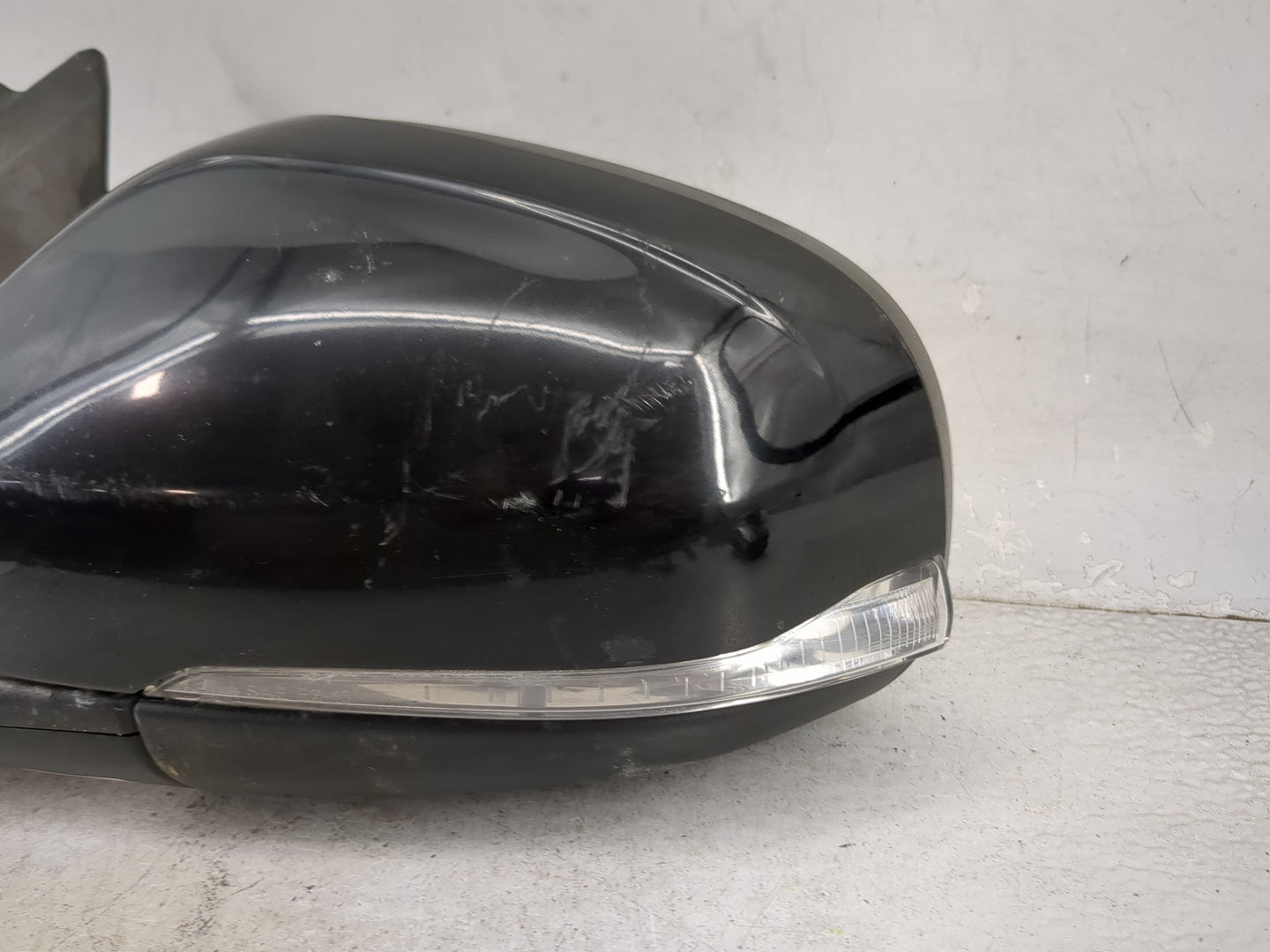 2013-2018 Volvo V60 Driver Side View Mirror - Left Door Mirror OEM Used - Oemusedautoparts1.com