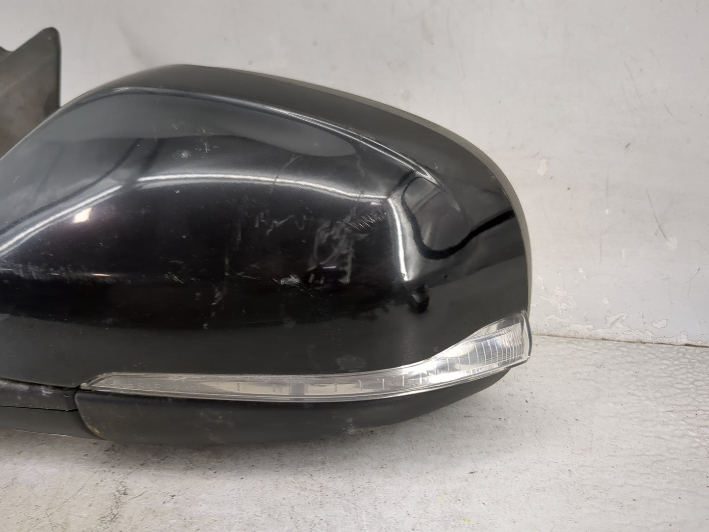 2013-2018 Volvo V60 Driver Side View Mirror - Left Door Mirror OEM Used - Oemusedautoparts1.com