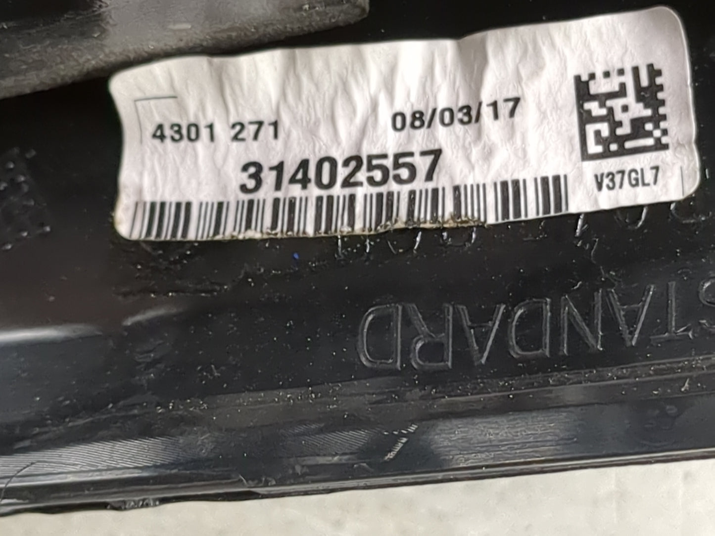 2013-2018 Volvo V60 Driver Side View Mirror - Left Door Mirror OEM Used - Oemusedautoparts1.com