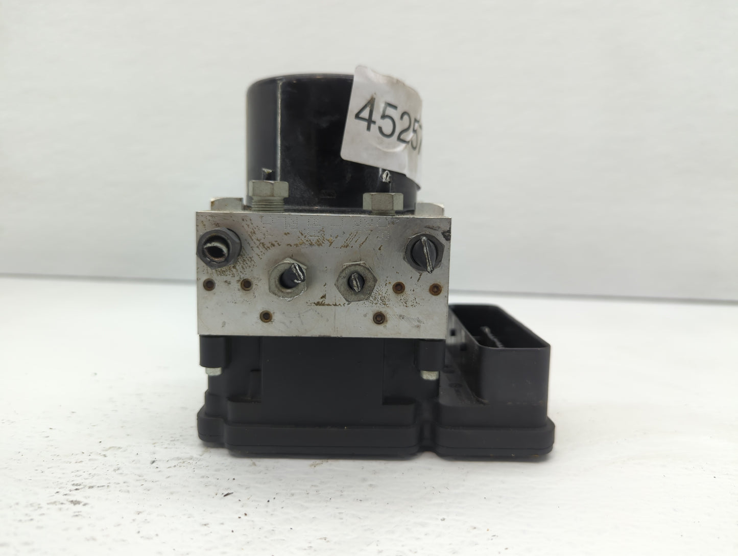 2015-2018 Volvo V60 ABS Pump Control Module Replacement P/N:P31423348 P31400544 Fits Fits 2015 2016 2017 2018 OEM Used Auto 