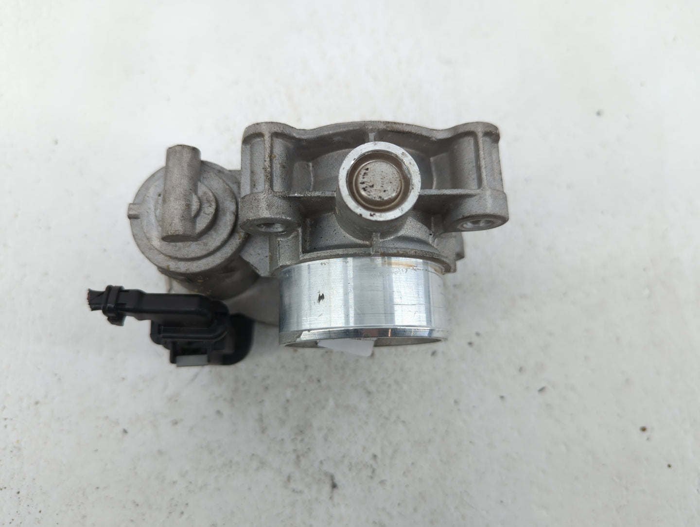 2015-2020 Volvo V60 Throttle Body P/N:1267 3014 Fits Fits 2015 2016 2017 2018 2019 2020 2021 OEM Used Auto Parts - Oemusedau