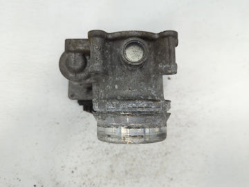 2015-2020 Volvo V60 Throttle Body P/N:78HL13-2510030-AAA 31465575, 31293736 Fits Fits 2015 2016 2017 2018 2019 2020 2021 OEM Used Auto Parts