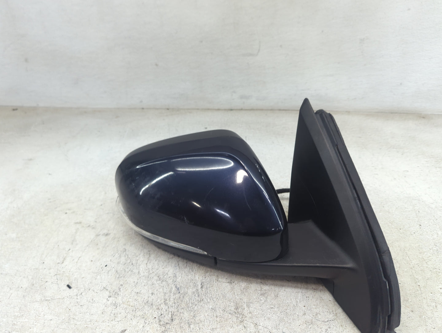 2013-2018 Volvo V60 Passenger Side View Mirror - Right Door Mirror OEM Used - Oemusedautoparts1.com