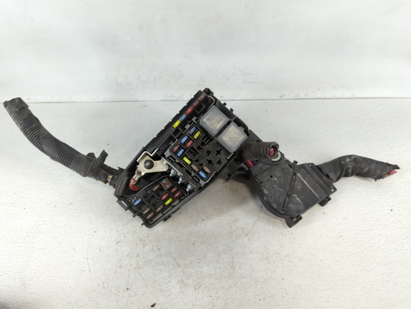 2015-2018 Volvo V60 Fusebox Fuse Box Panel Relay Module P/N:6G9T-14A076-MB Fits Fits 2012 2014 2015 2016 2017 2018 OEM Used 