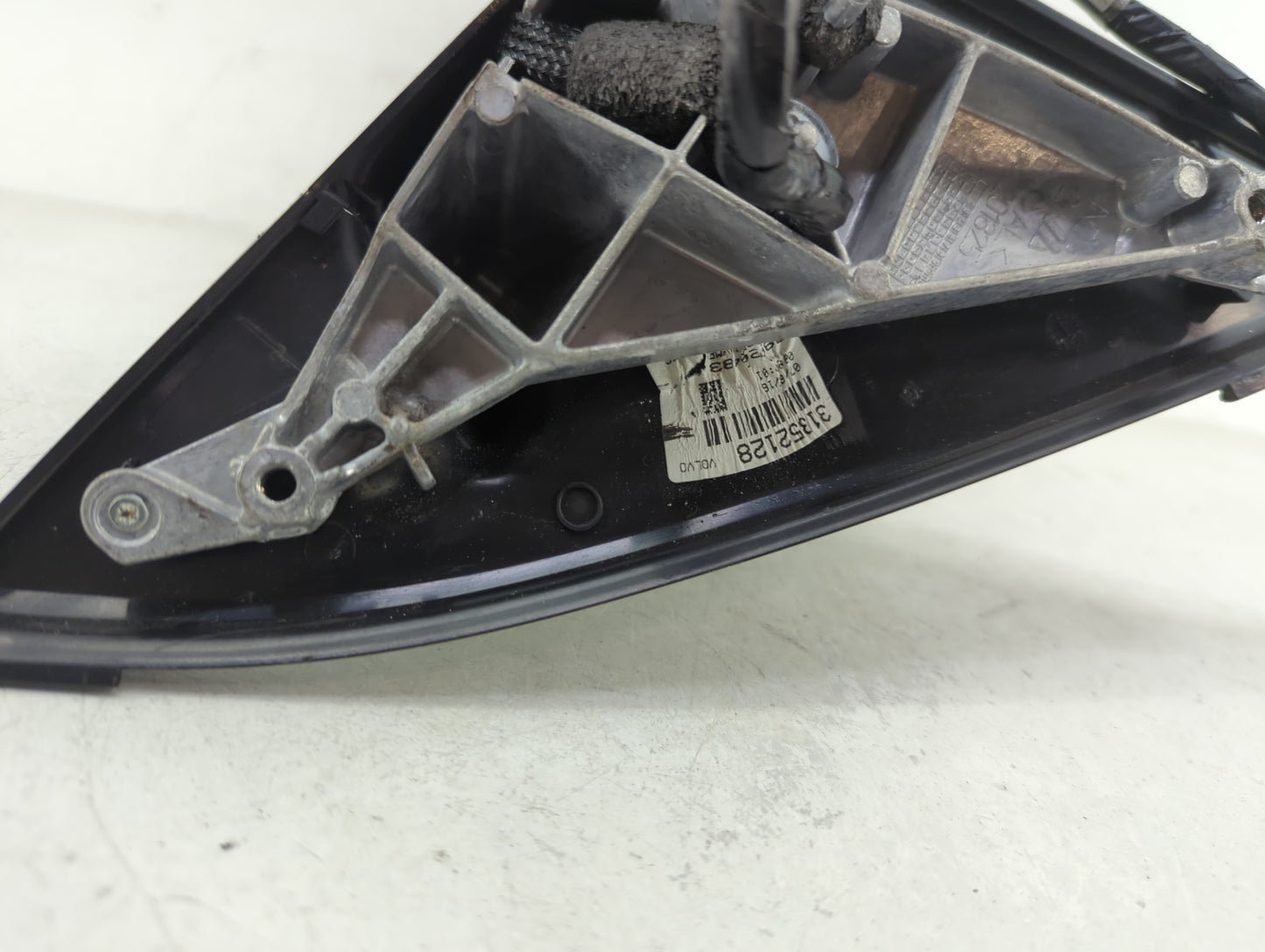 2014-2017 Volvo Xc60 Driver Side View Mirror - Left Door Mirror OEM Used - Oemusedautoparts1.com
