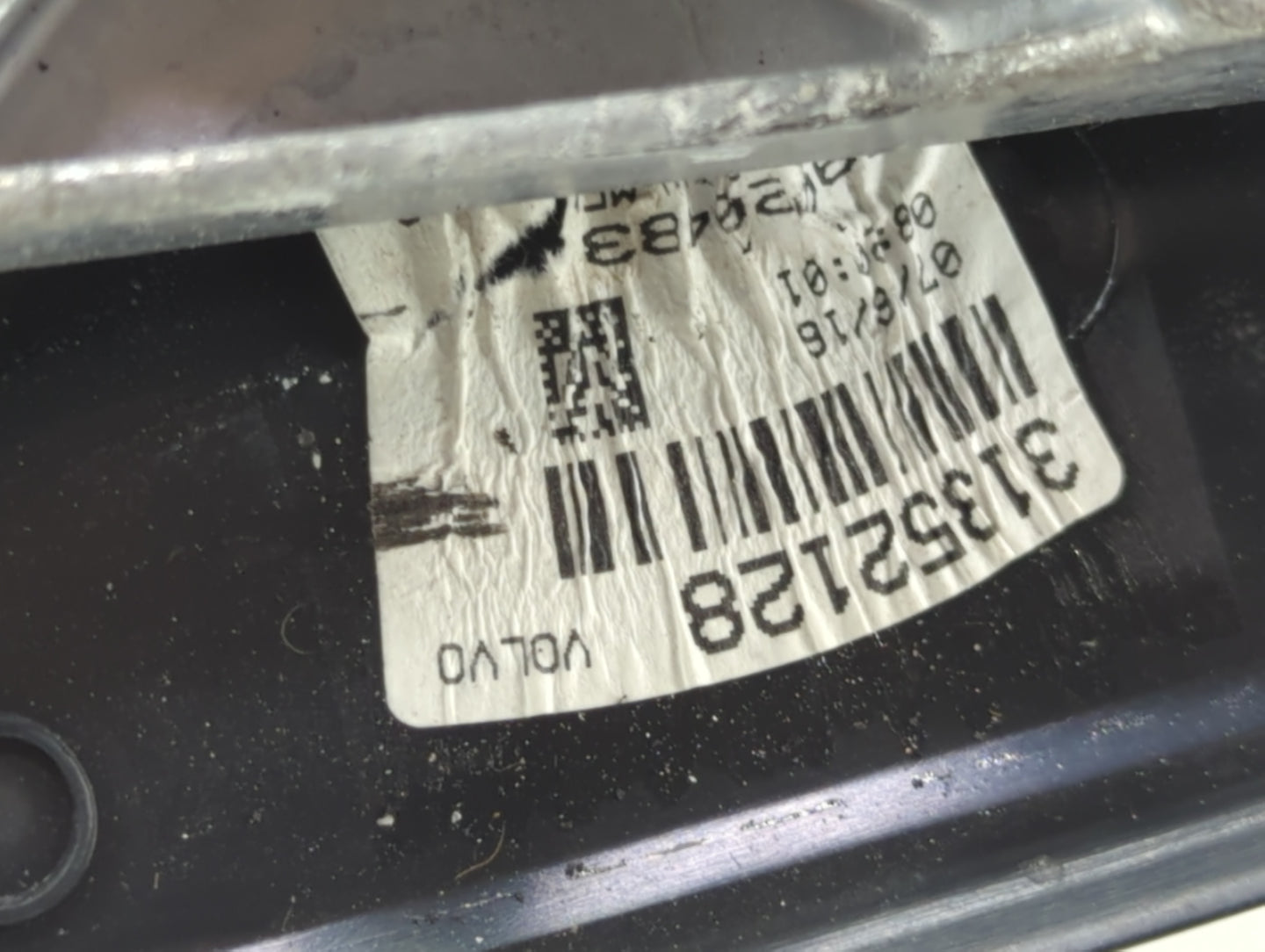 2014-2017 Volvo Xc60 Driver Side View Mirror - Left Door Mirror OEM Used - Oemusedautoparts1.com
