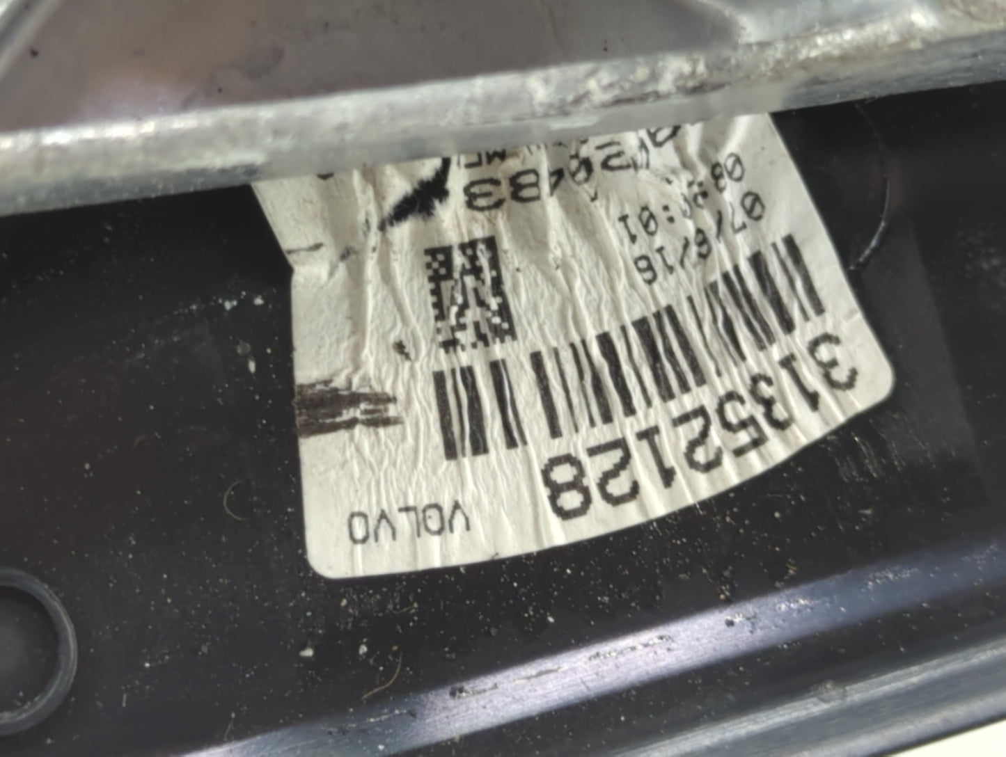 2014-2017 Volvo Xc60 Driver Side View Mirror - Left Door Mirror OEM Used - Oemusedautoparts1.com