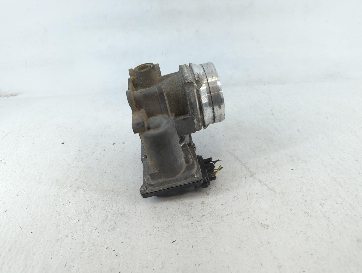 2015-2021 Volvo Xc60 Throttle Body P/N:78HL13-2510030-AAA Fits Fits 2015 2016 2017 2018 2019 2020 2021 OEM Used Auto Parts -