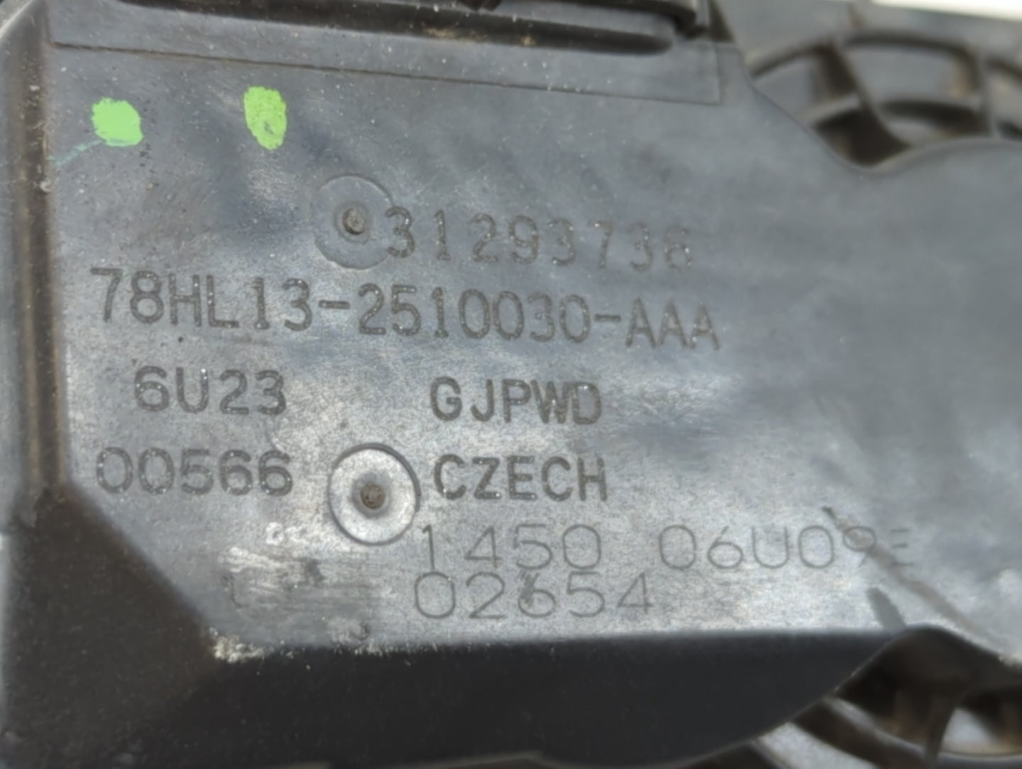 2015-2021 Volvo Xc60 Throttle Body P/N:78HL13-2510030-AAA Fits Fits 2015 2016 2017 2018 2019 2020 2021 OEM Used Auto Parts -