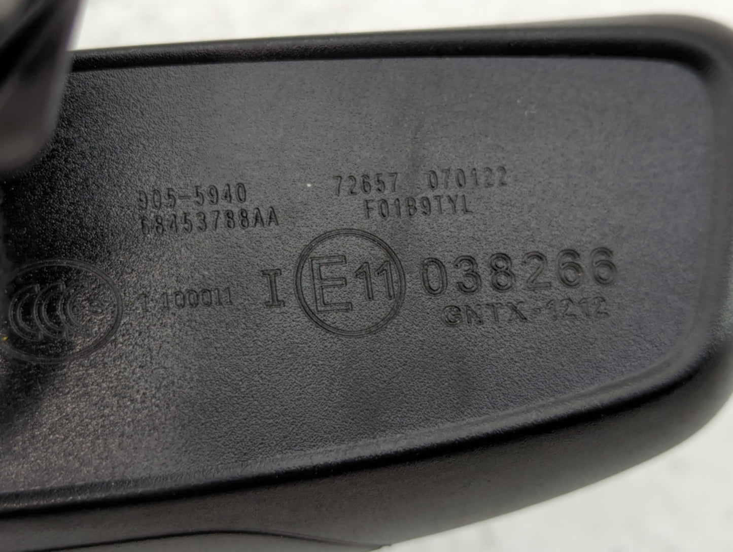 2010-2017 Volvo Xc60 Interior Rear View Mirror Replacement OEM P/N:E11038266 Fits OEM Used Auto Parts - Oemusedautoparts1.co