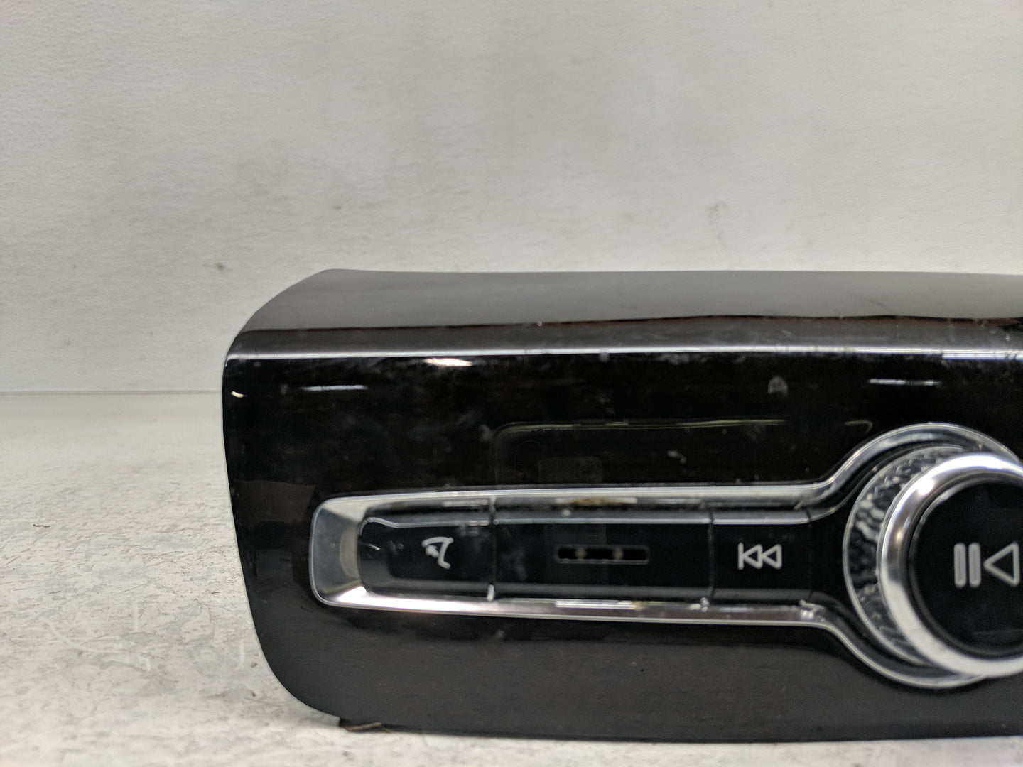 2017 Volvo Xc90 Radio Control Panel - Oemusedautoparts1.com