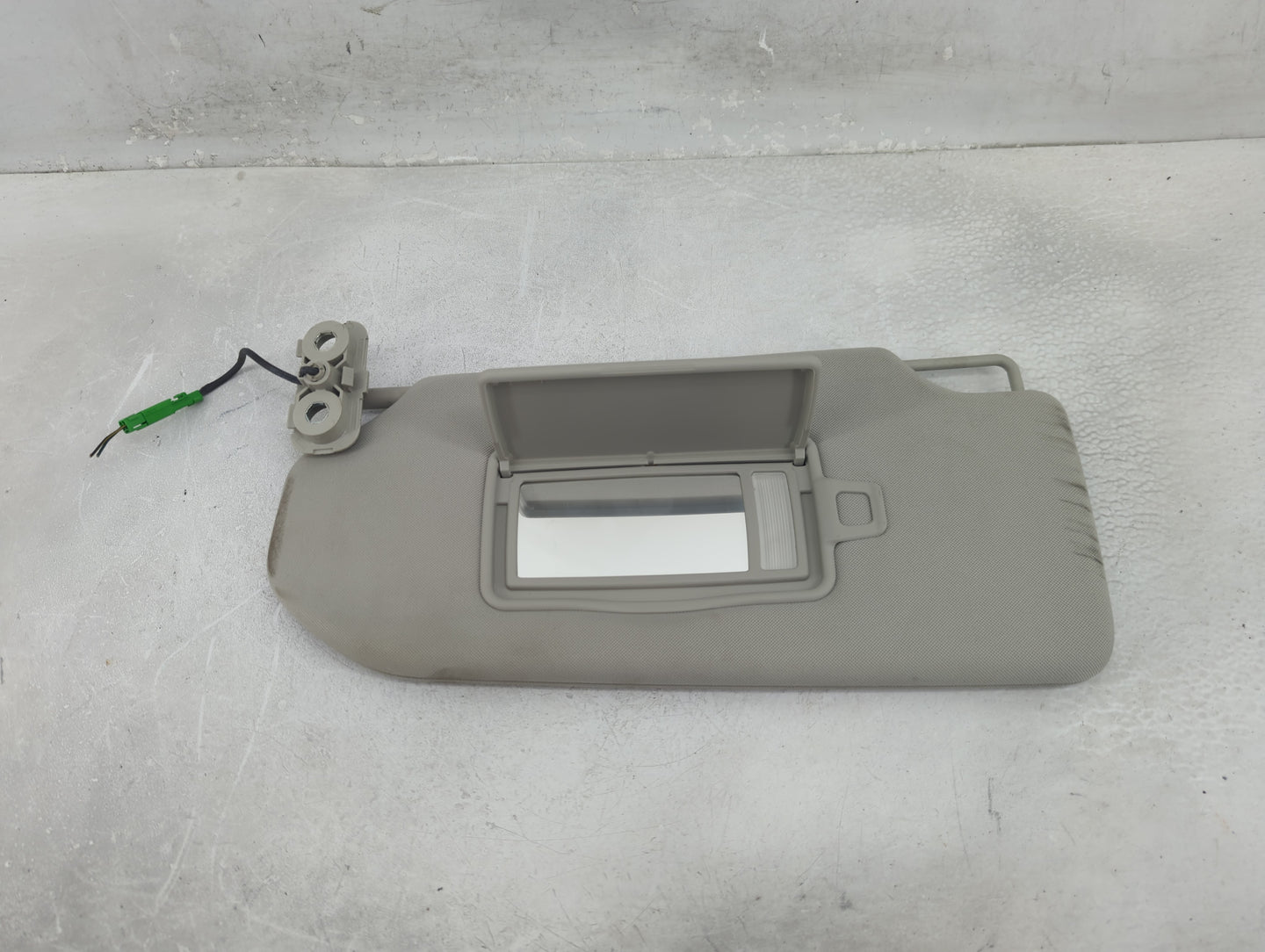 2016-2021 Volvo Xc90 Sun Visor Shade Replacement Driver Left Mirror Fits Fits 2016 2017 2018 2019 2020 2021 OEM Used Auto Pa