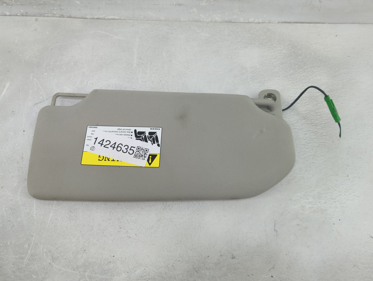 2016-2021 Volvo Xc90 Sun Visor Shade Replacement Driver Left Mirror Fits Fits 2016 2017 2018 2019 2020 2021 OEM Used Auto Pa