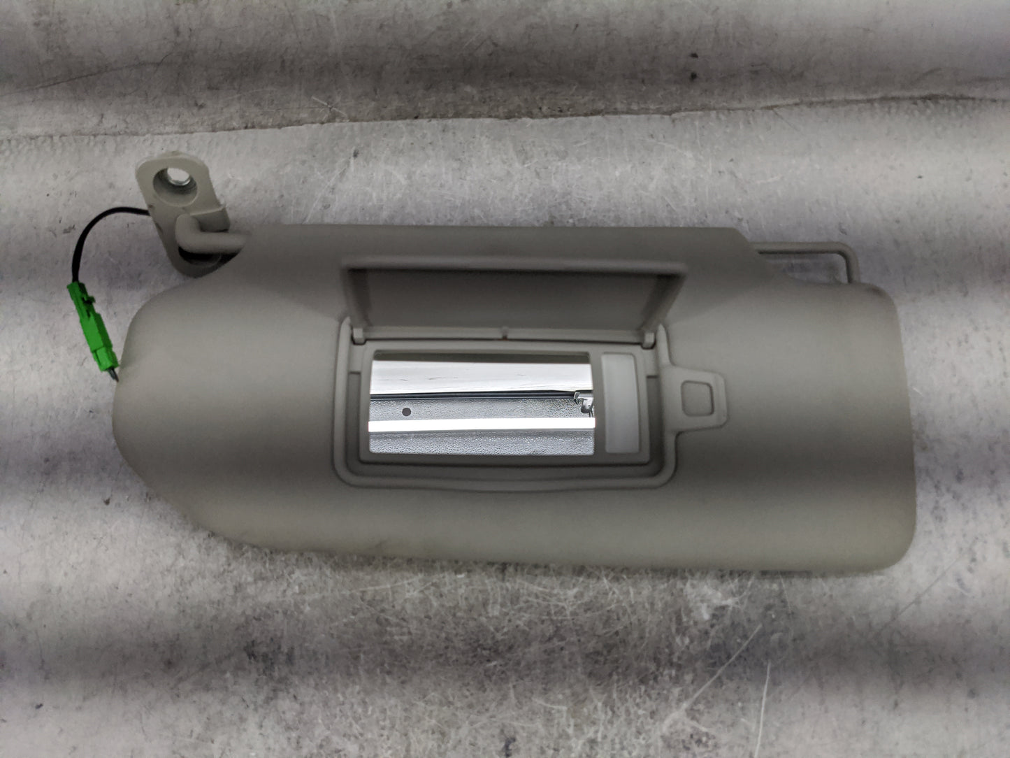 2016-2021 Volvo Xc90 Sun Visor Shade Replacement Driver Left Mirror Fits Fits 2016 2017 2018 2019 2020 2021 OEM Used Auto Pa