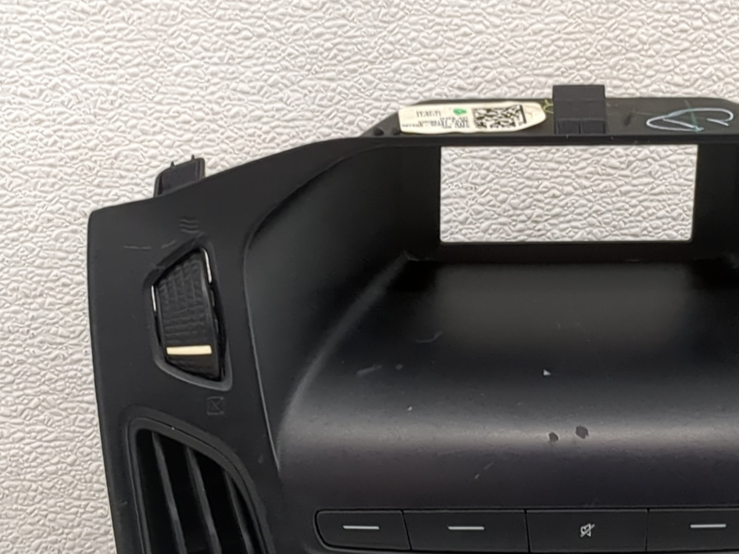 2015-2018 Ford Focus Radio Control Panel 1468433 - Oemusedautoparts1.com