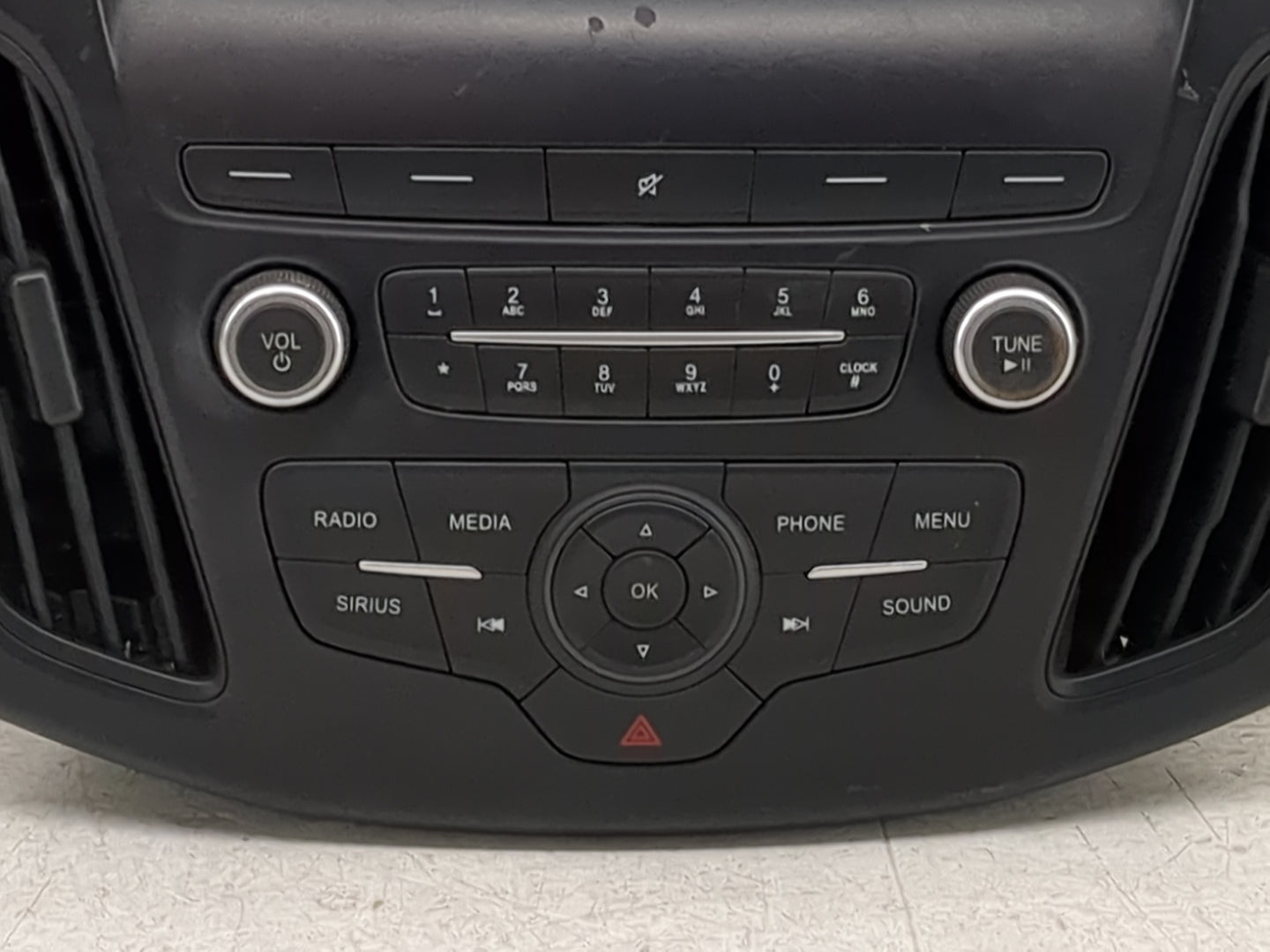 2015-2018 Ford Focus Radio Control Panel 1468433 - Oemusedautoparts1.com