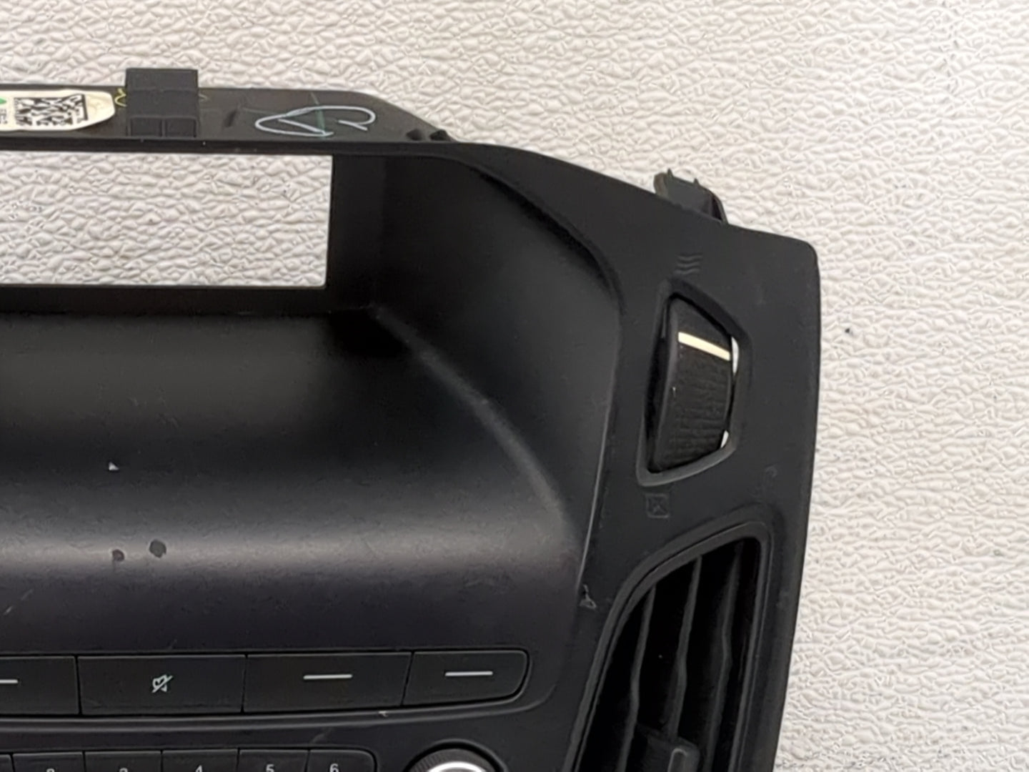 2015-2018 Ford Focus Radio Control Panel 1468433 - Oemusedautoparts1.com