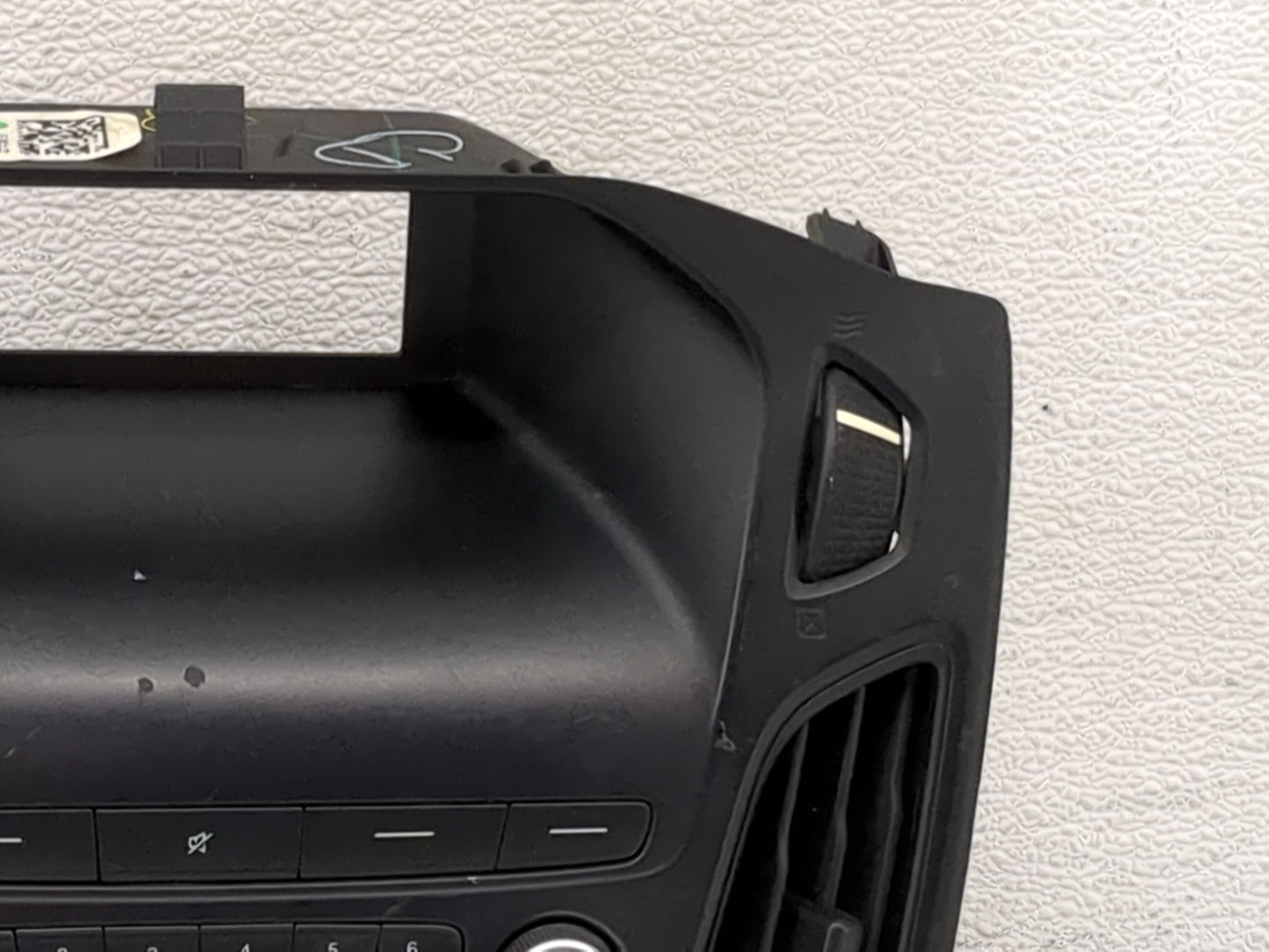 2015-2018 Ford Focus Radio Control Panel 1468433 - Oemusedautoparts1.com