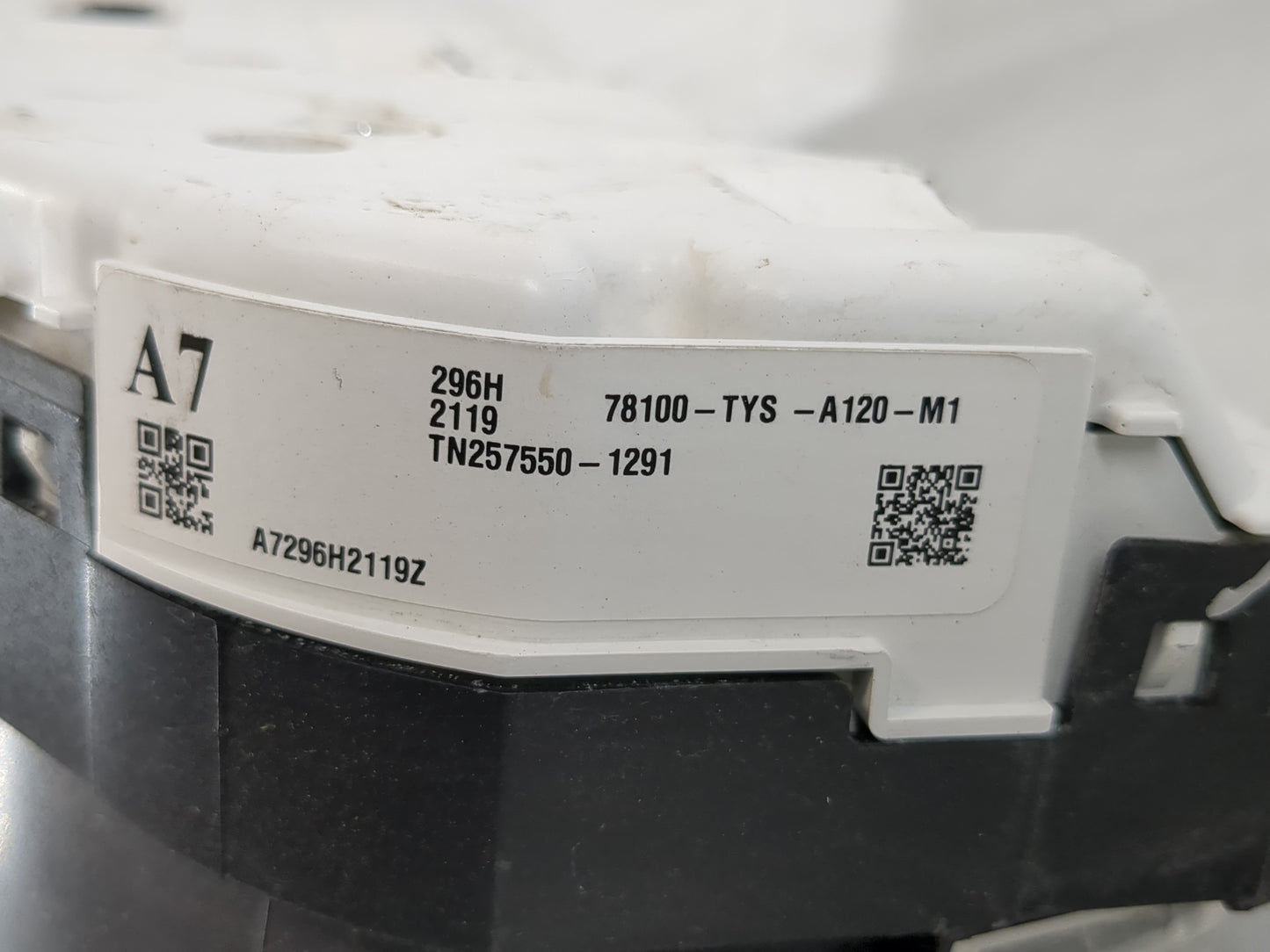 2018 Acura Mdx Instrument Cluster Speedometer Gauges P/N:78100-TYS-A120-M1 Fits OEM Used Auto Parts - Oemusedautoparts1.com