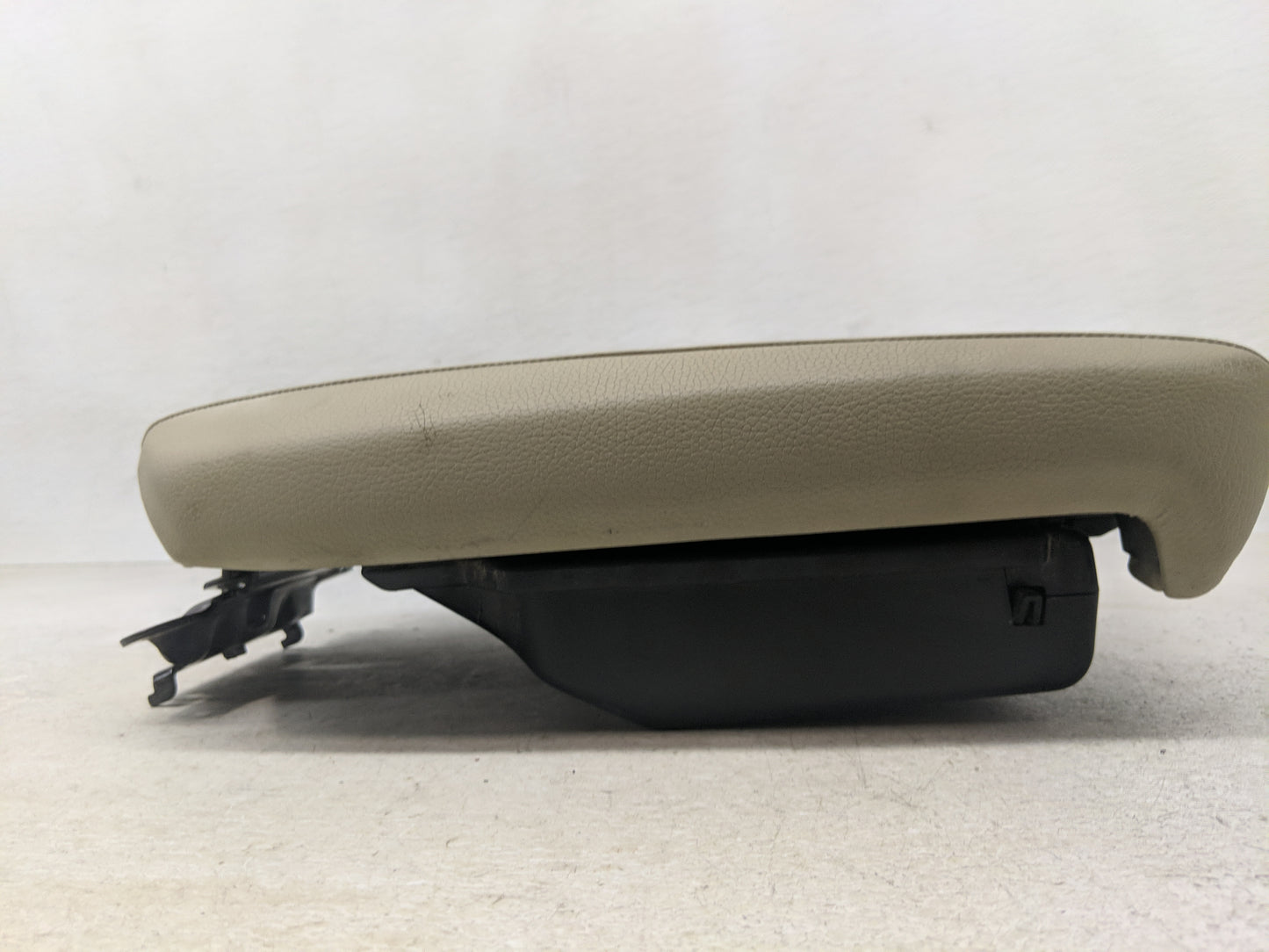 2018 Acura Mdx Center Console Armrest Cover Lid Fits OEM Used Auto Parts - Oemusedautoparts1.com