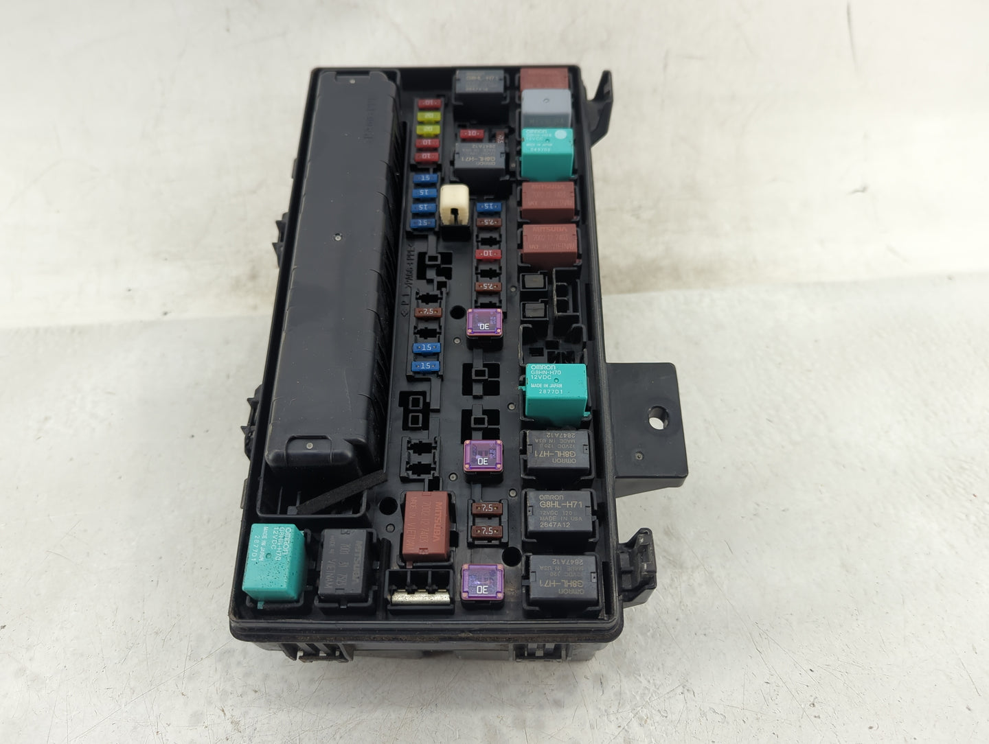 2017-2018 Acura Mdx Fusebox Fuse Box Panel Relay Module Fits Fits 2017 2018 OEM Used Auto Parts - Oemusedautoparts1.com