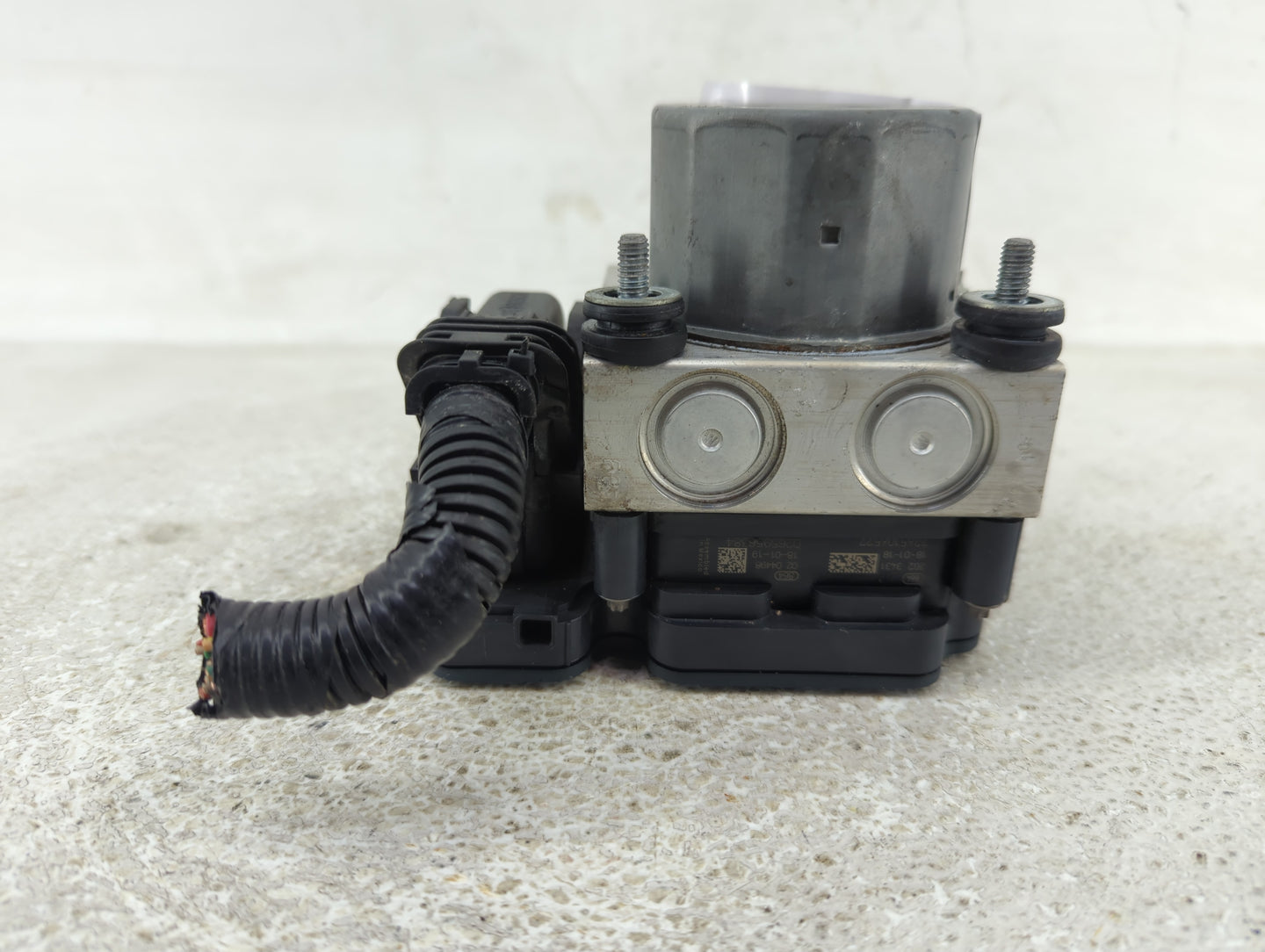 2016-2018 Acura Rdx ABS Pump Control Module Replacement P/N:57110-TX5-A120-M1 Fits Fits 2016 2017 2018 OEM Used Auto Parts -