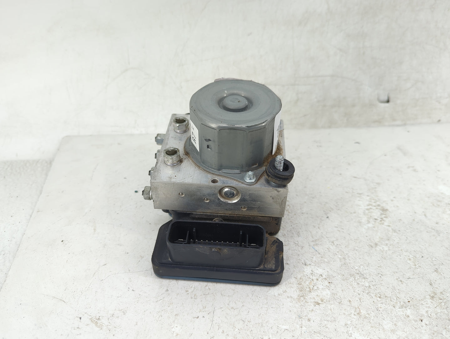 2016-2018 Acura Rdx ABS Pump Control Module Replacement Fits Fits 2016 2017 2018 OEM Used Auto Parts - Oemusedautoparts1.com